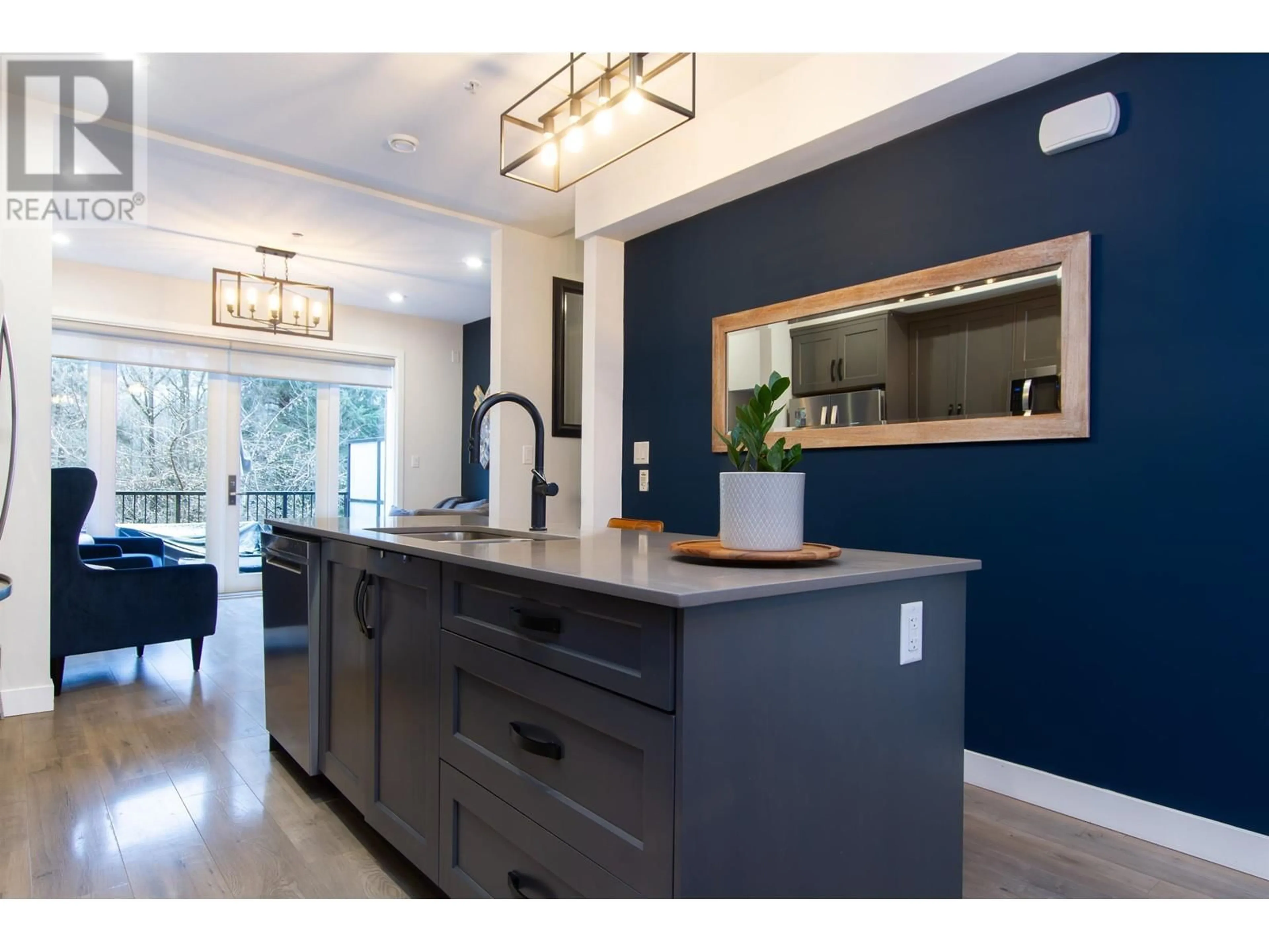Contemporary kitchen, unknown for 53 - 1188 MAIN STREET, Squamish British Columbia V8B0Z3