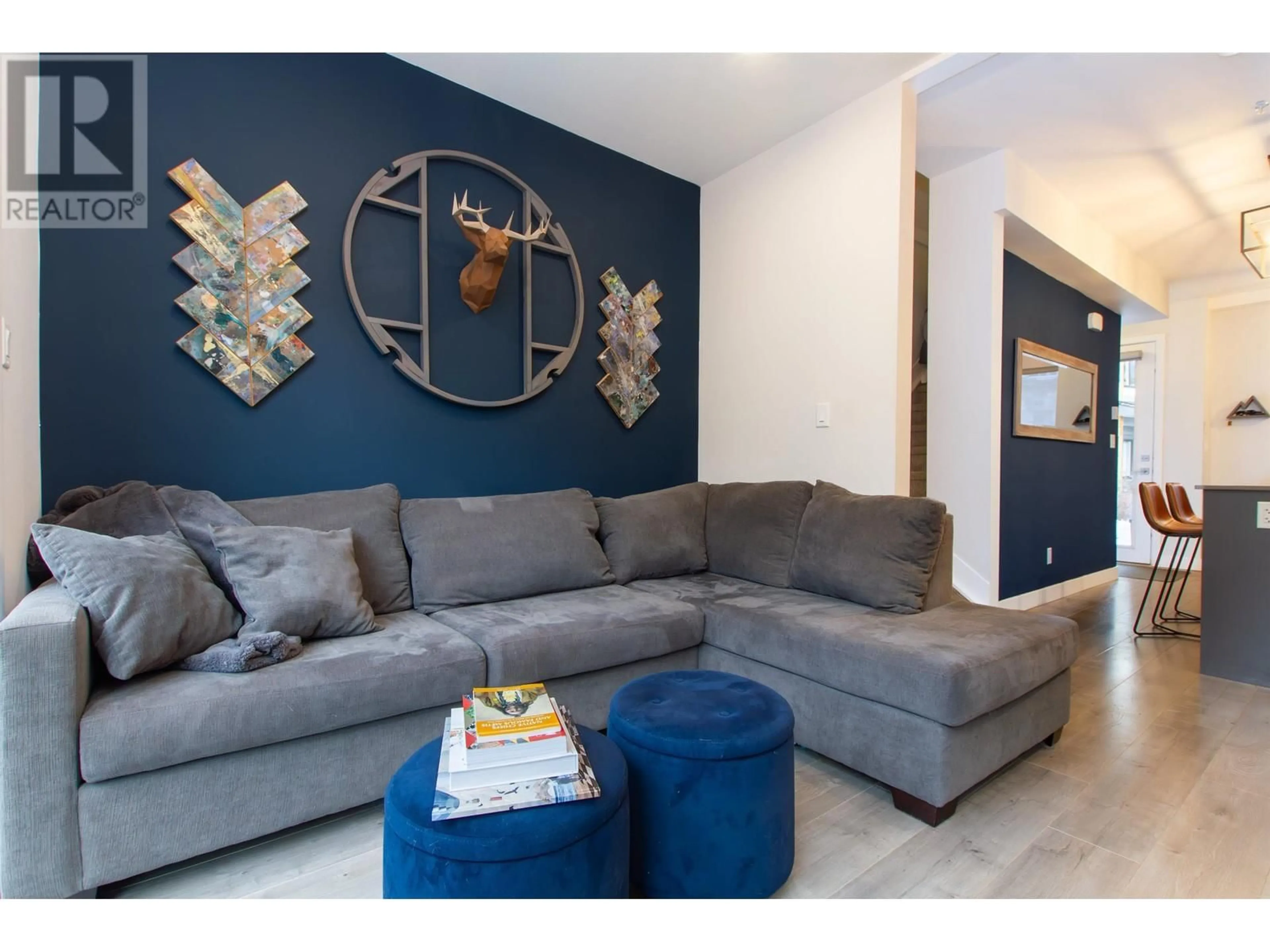 Living room with furniture, unknown for 53 - 1188 MAIN STREET, Squamish British Columbia V8B0Z3