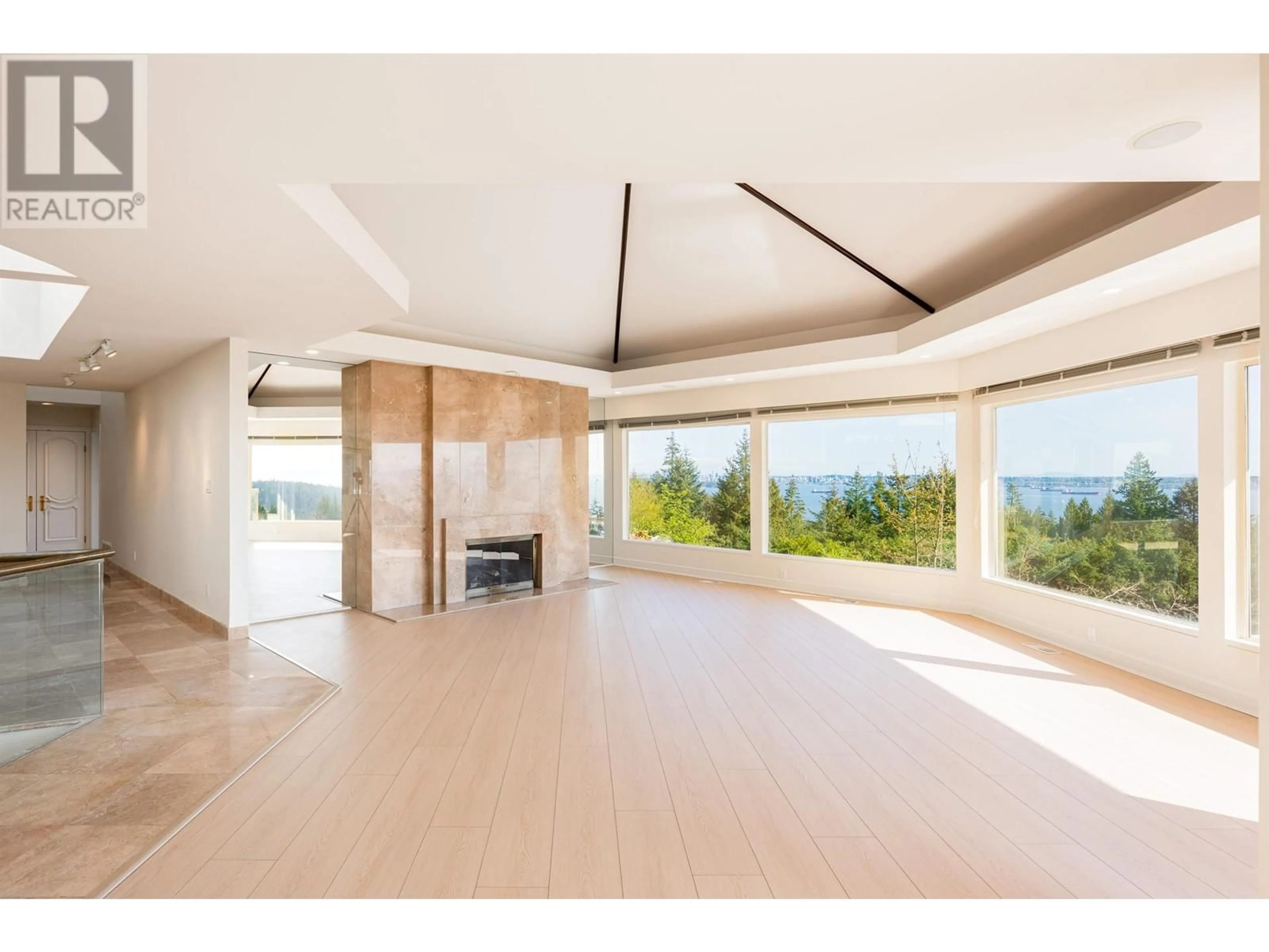 Unknown for 4060 ALMONDEL ROAD, West Vancouver British Columbia V7V3L5
