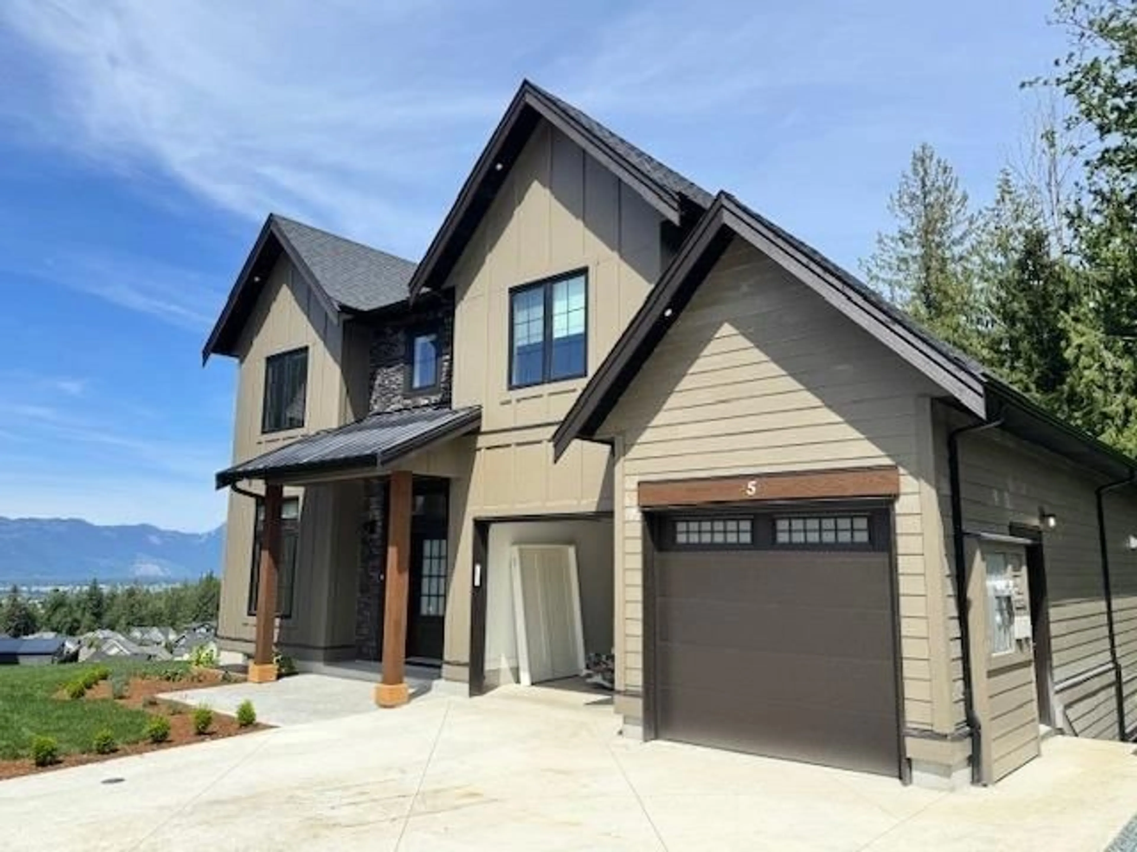 Home with vinyl exterior material, mountain view for 5 - 7259 RAMSAY PLACE, Chilliwack British Columbia V4Z0A1