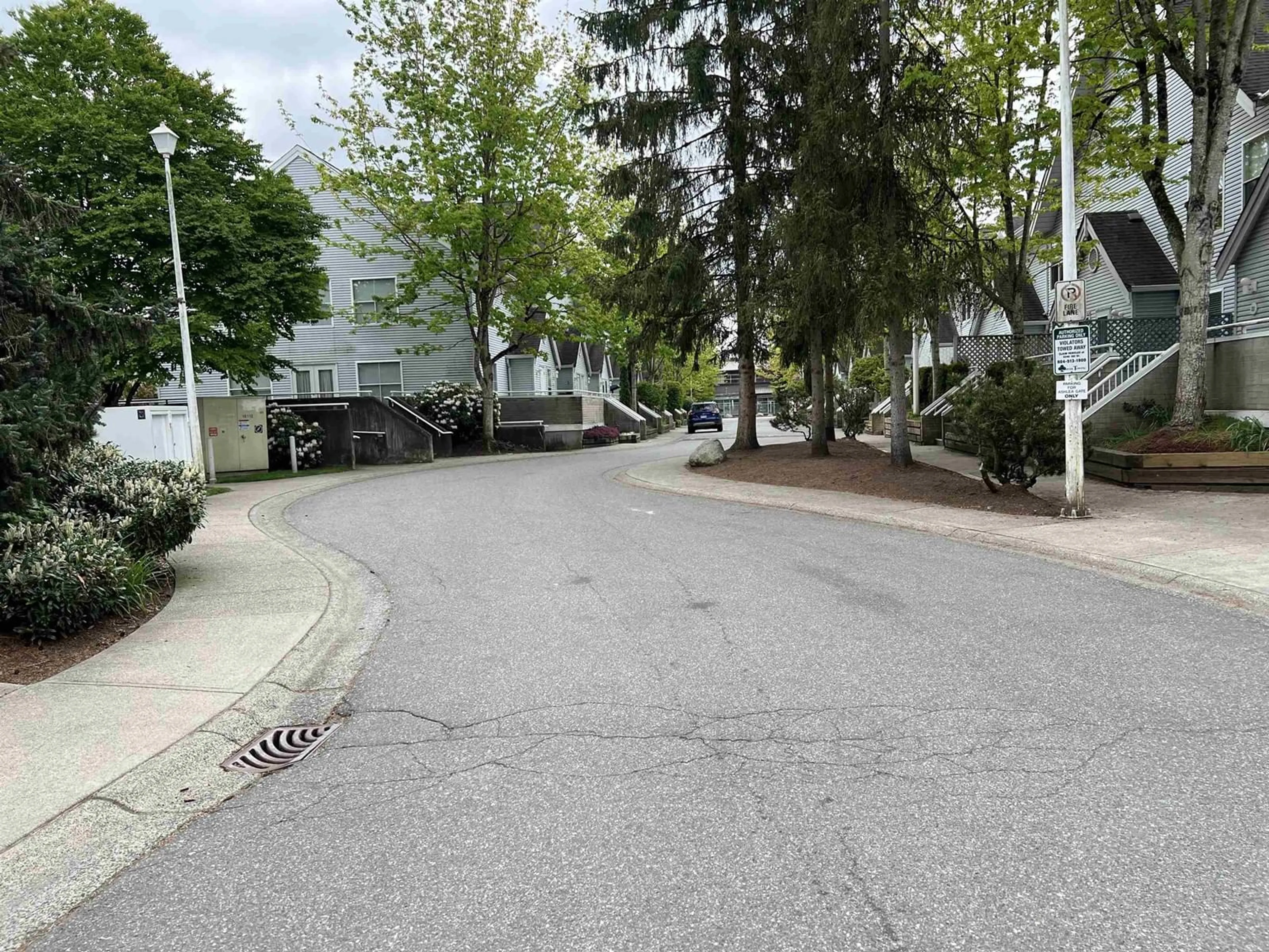 Unknown for 34 - 13706 74, Surrey British Columbia V3W1K3