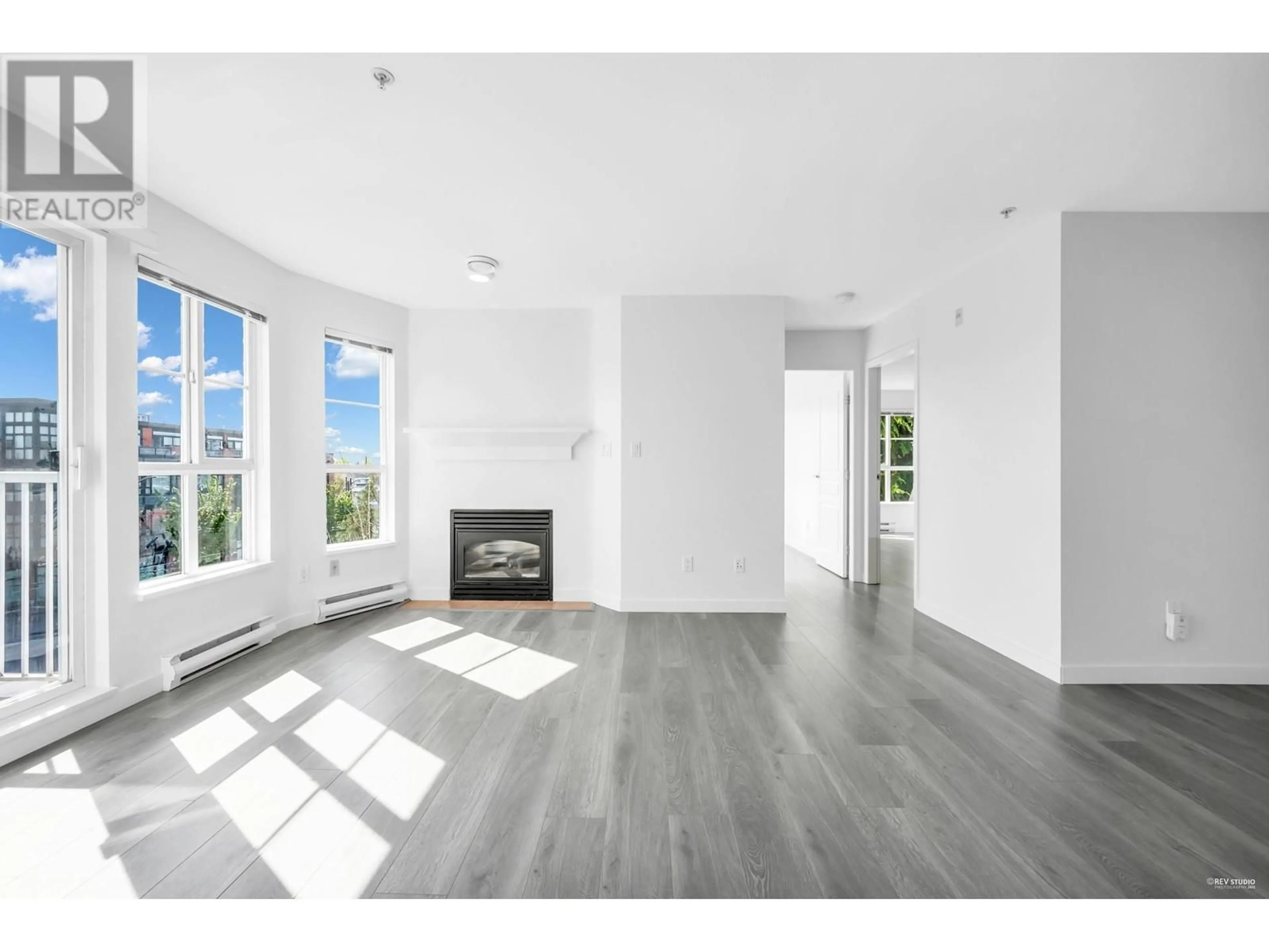 A pic of a room for PH 2 - 6991 VICTORIA DRIVE, Vancouver British Columbia V5P3Y7