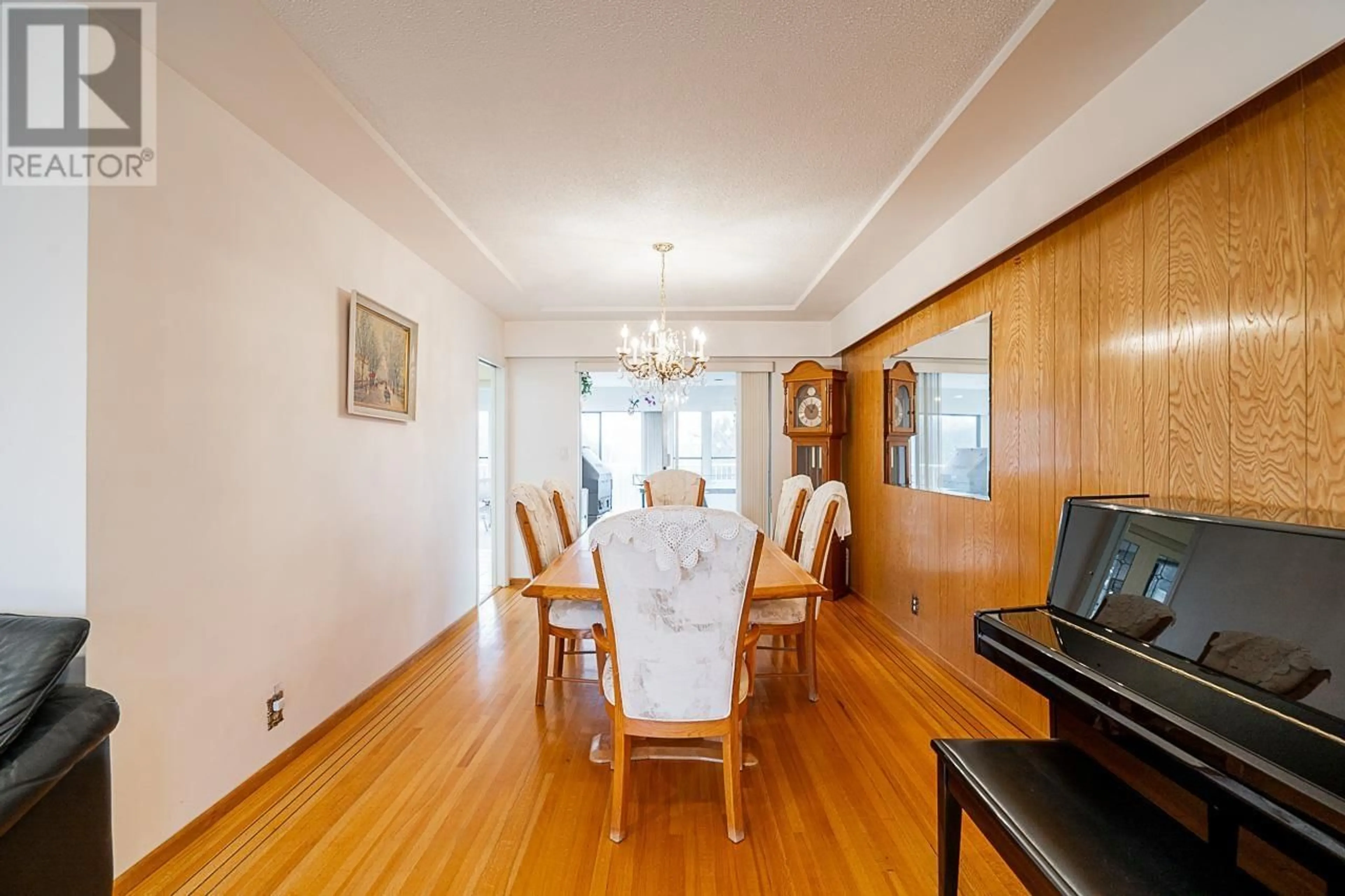 Dining room, wood/laminate floor for 7316 RUPERT STREET, Vancouver British Columbia V5S2Z9