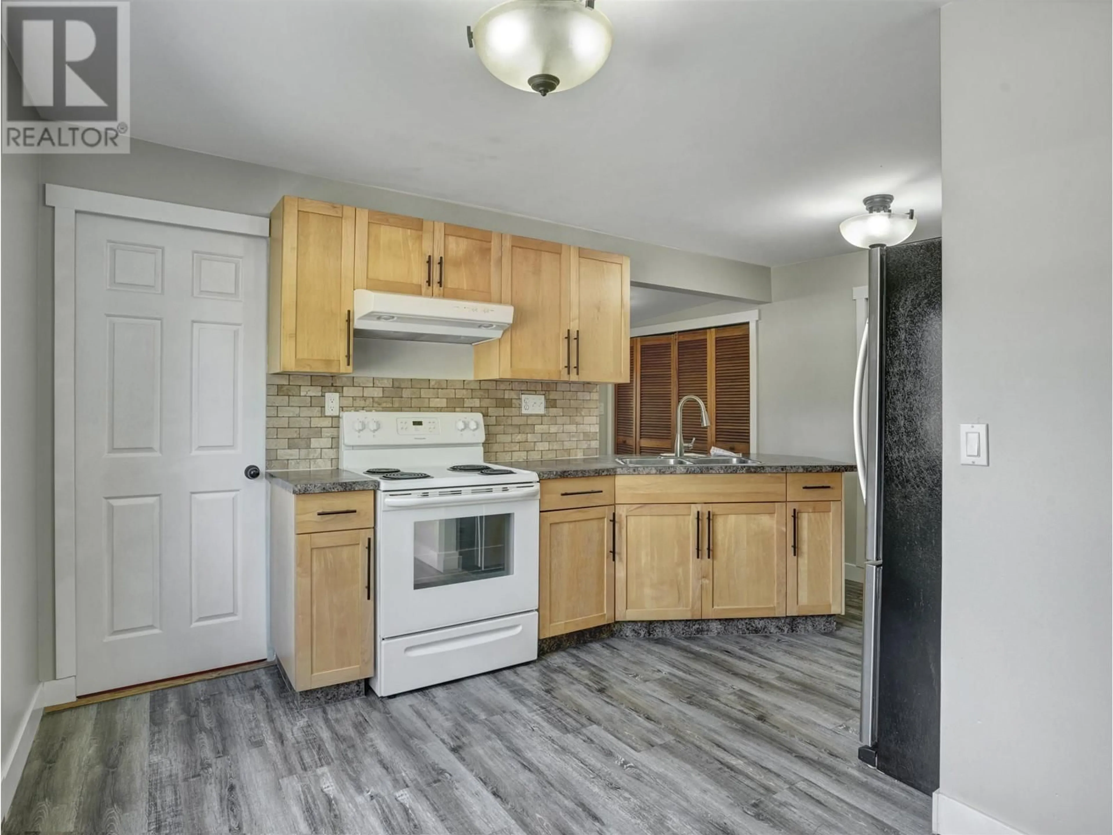 Standard kitchen, unknown for 3696 CEDAR DRIVE, Port Coquitlam British Columbia V3B3C9