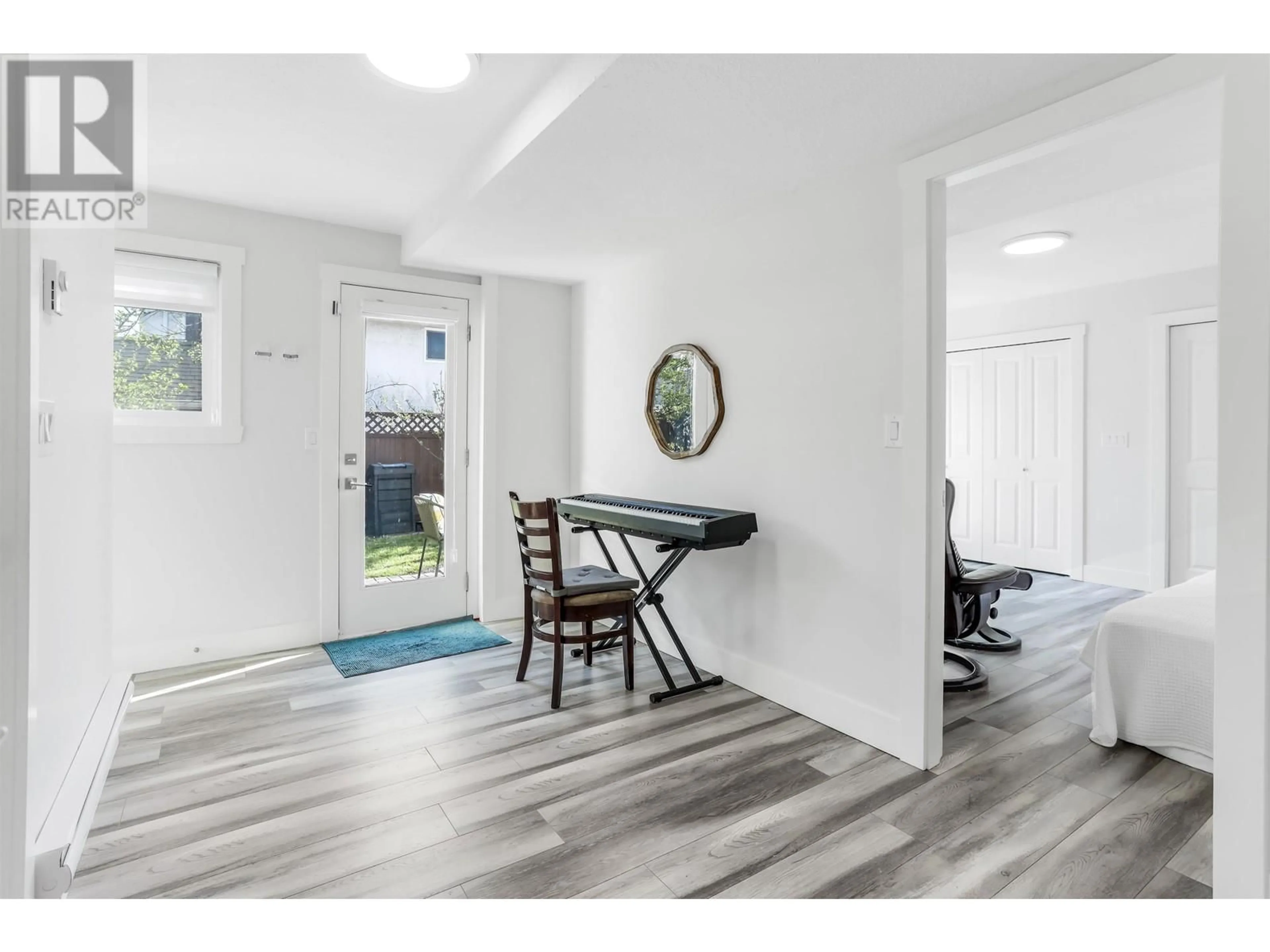 Indoor entryway for 3228 CHROME CRESCENT, Coquitlam British Columbia V3E1M5
