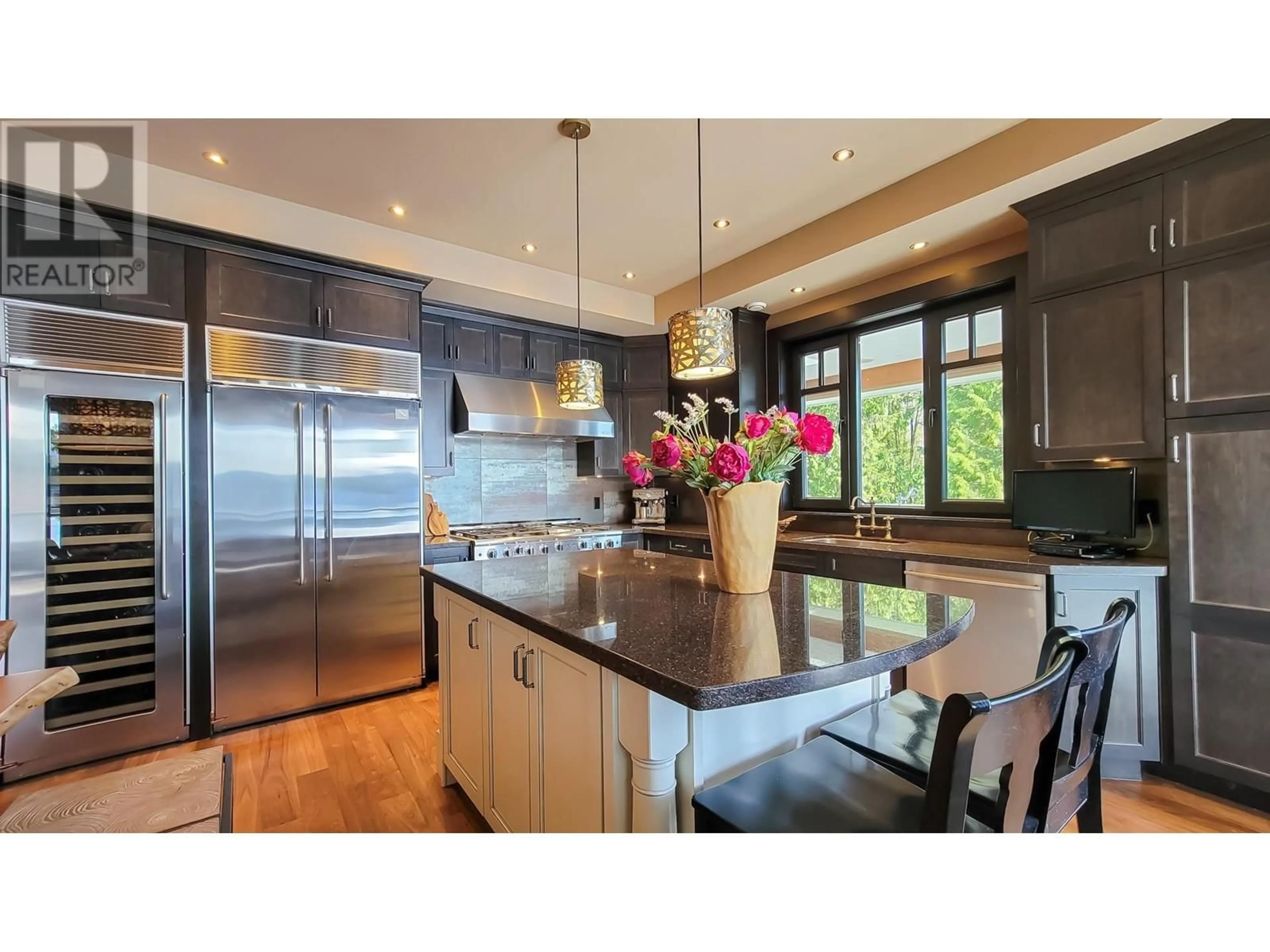 Contemporary kitchen, unknown for 5125 INDIAN RIVER DRIVE, North Vancouver British Columbia V7G2T6