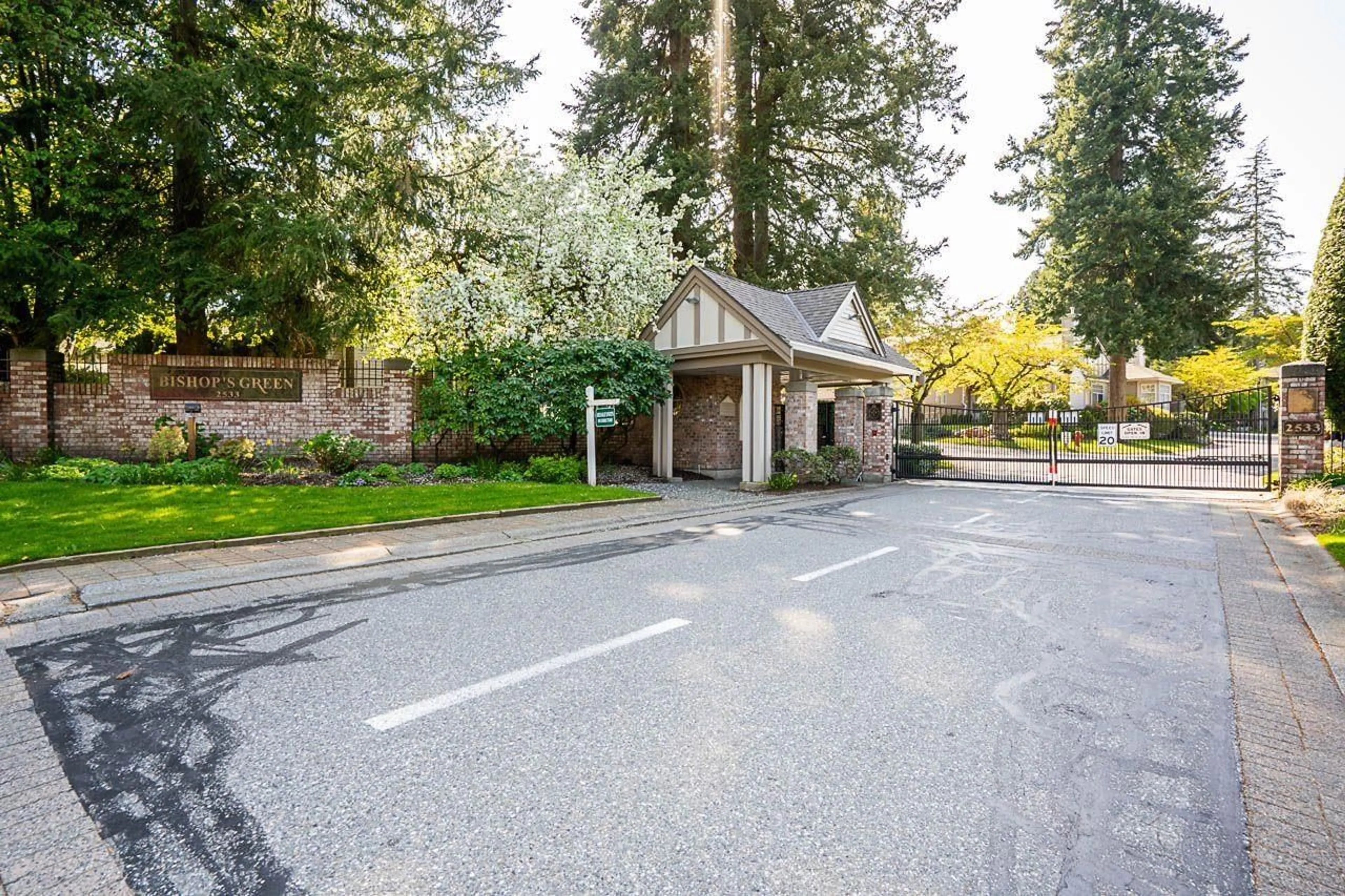 Unknown for 95 - 2533 152, Surrey British Columbia V4P1N4