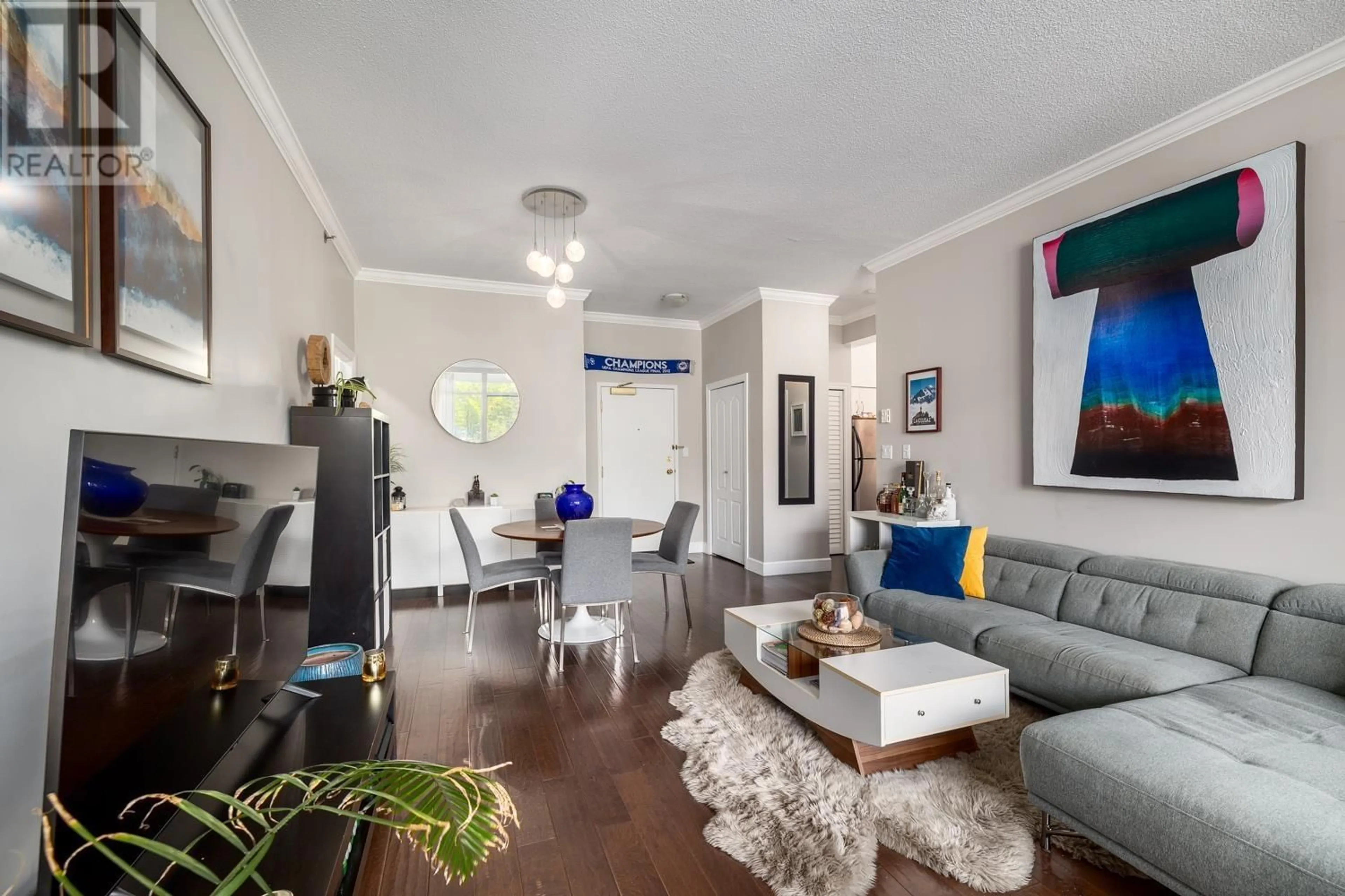 Living room with furniture, wood/laminate floor for 305 - 503 16TH AVENUE, Vancouver British Columbia V5Z4N3