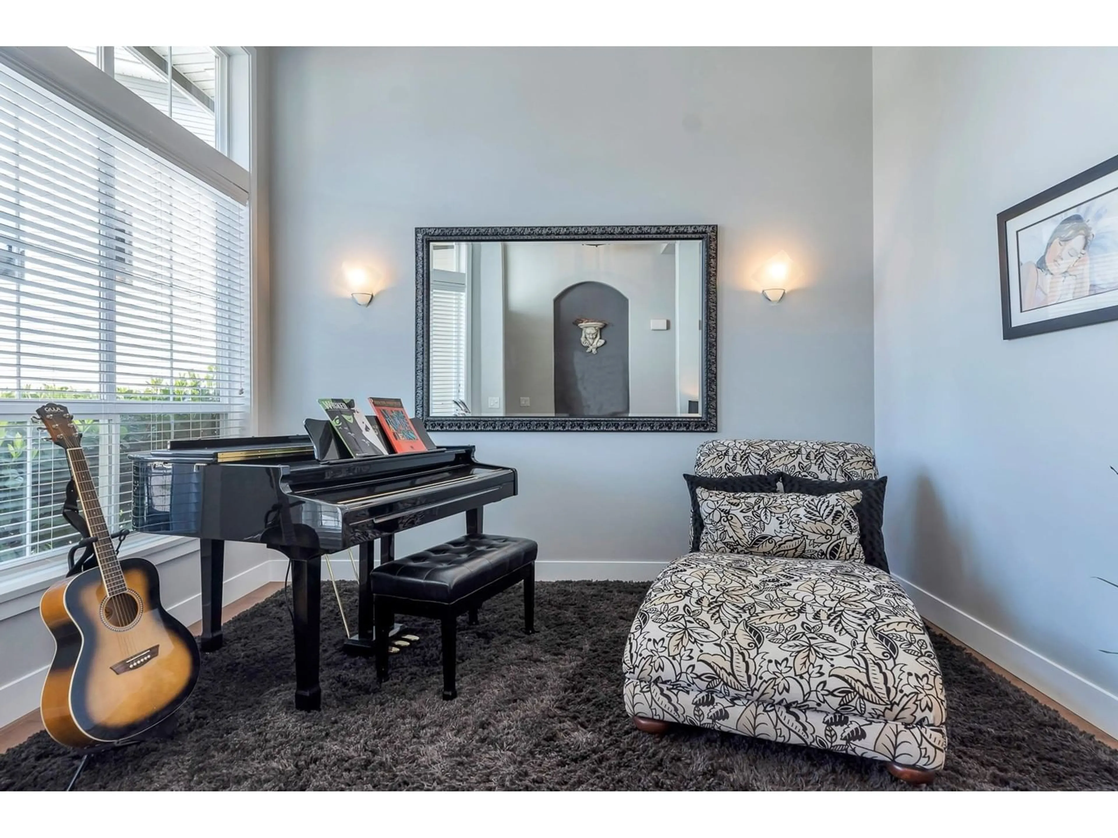 Indoor entryway for 5774 147A, Surrey British Columbia V3S1S2