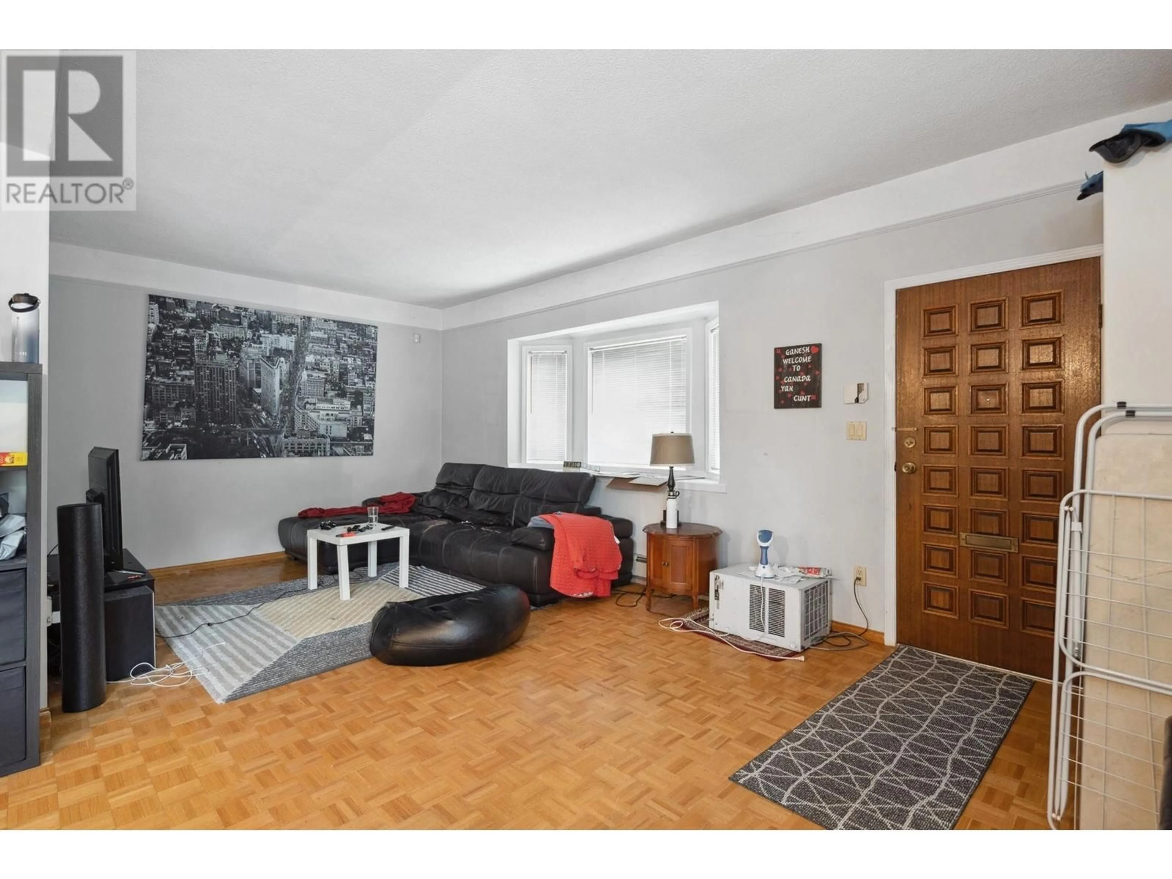 Living room with furniture, unknown for 3099 6TH AVENUE, Vancouver British Columbia V6K1X4