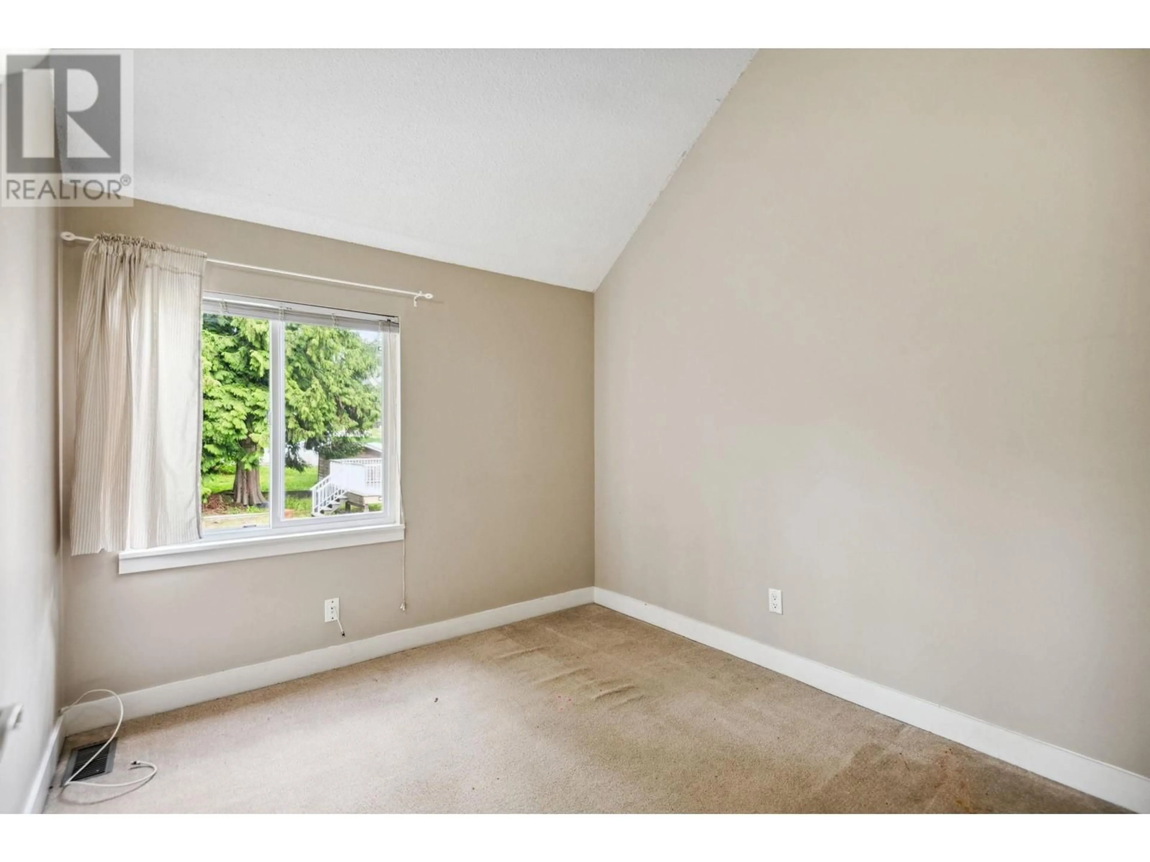 A pic of a room for 7 - 322 BEGIN STREET, Coquitlam British Columbia V3K4V9