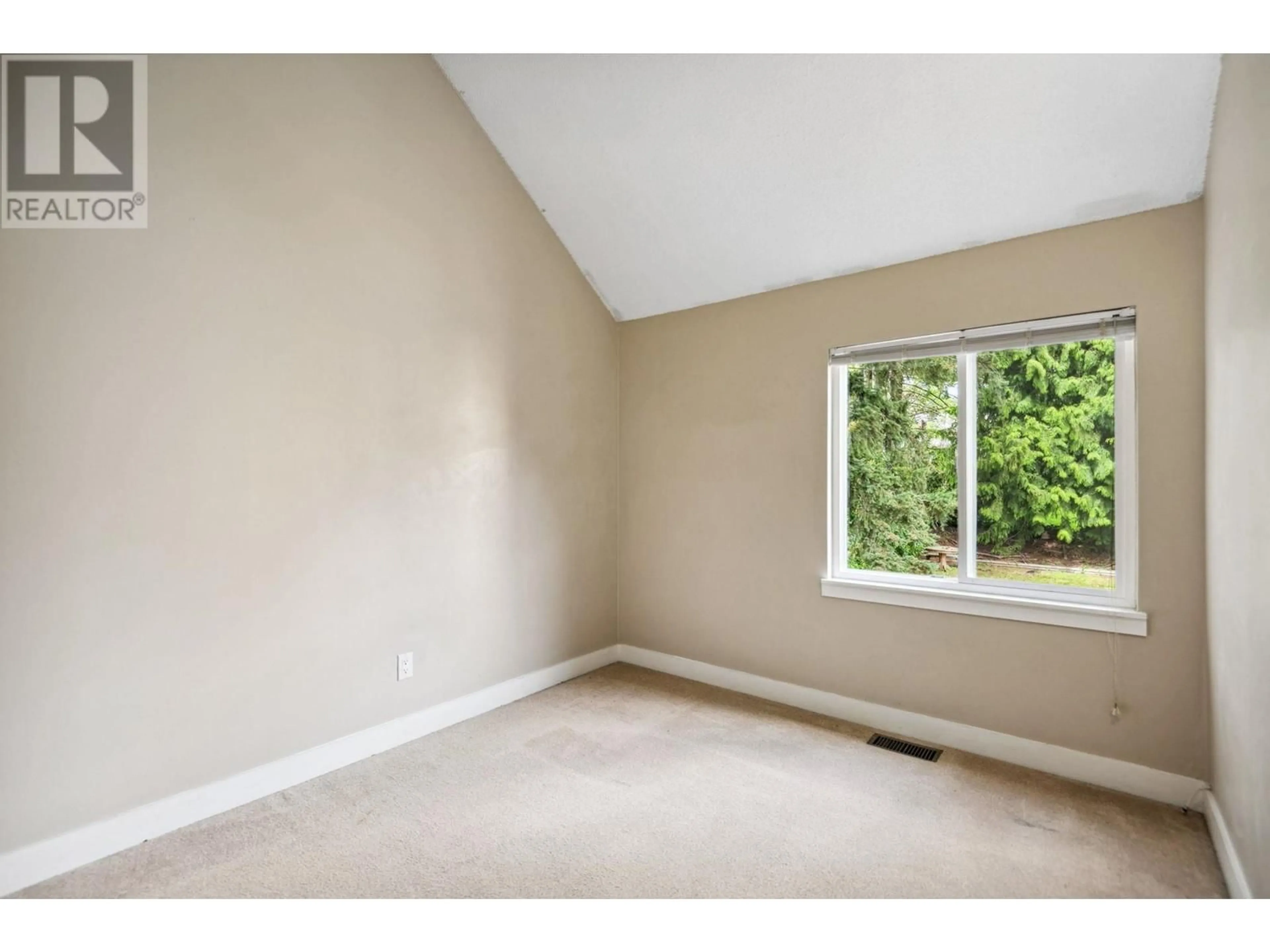 A pic of a room for 7 - 322 BEGIN STREET, Coquitlam British Columbia V3K4V9