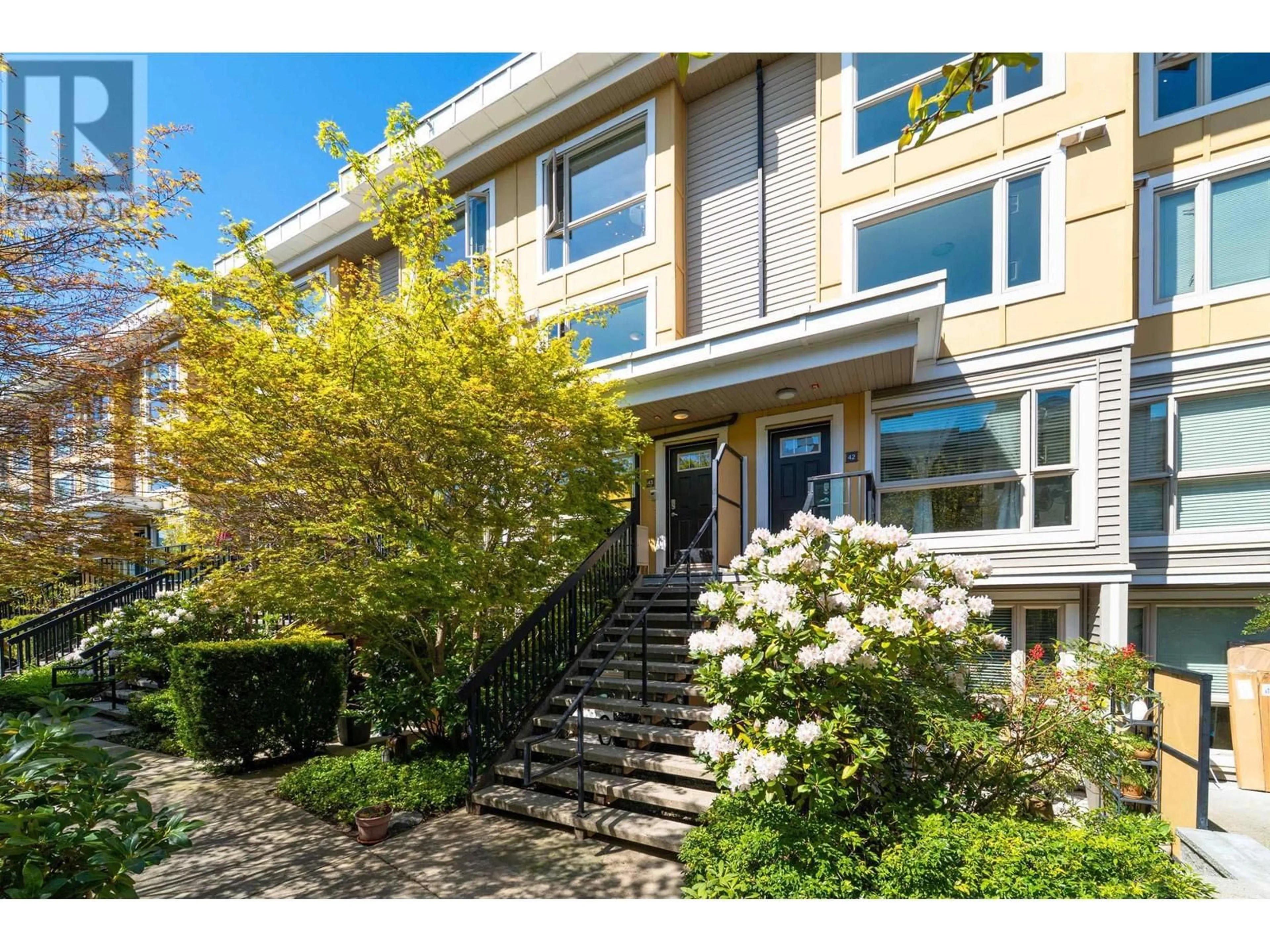 Unknown for 43 - 728 14TH STREET, North Vancouver British Columbia V7M0A8