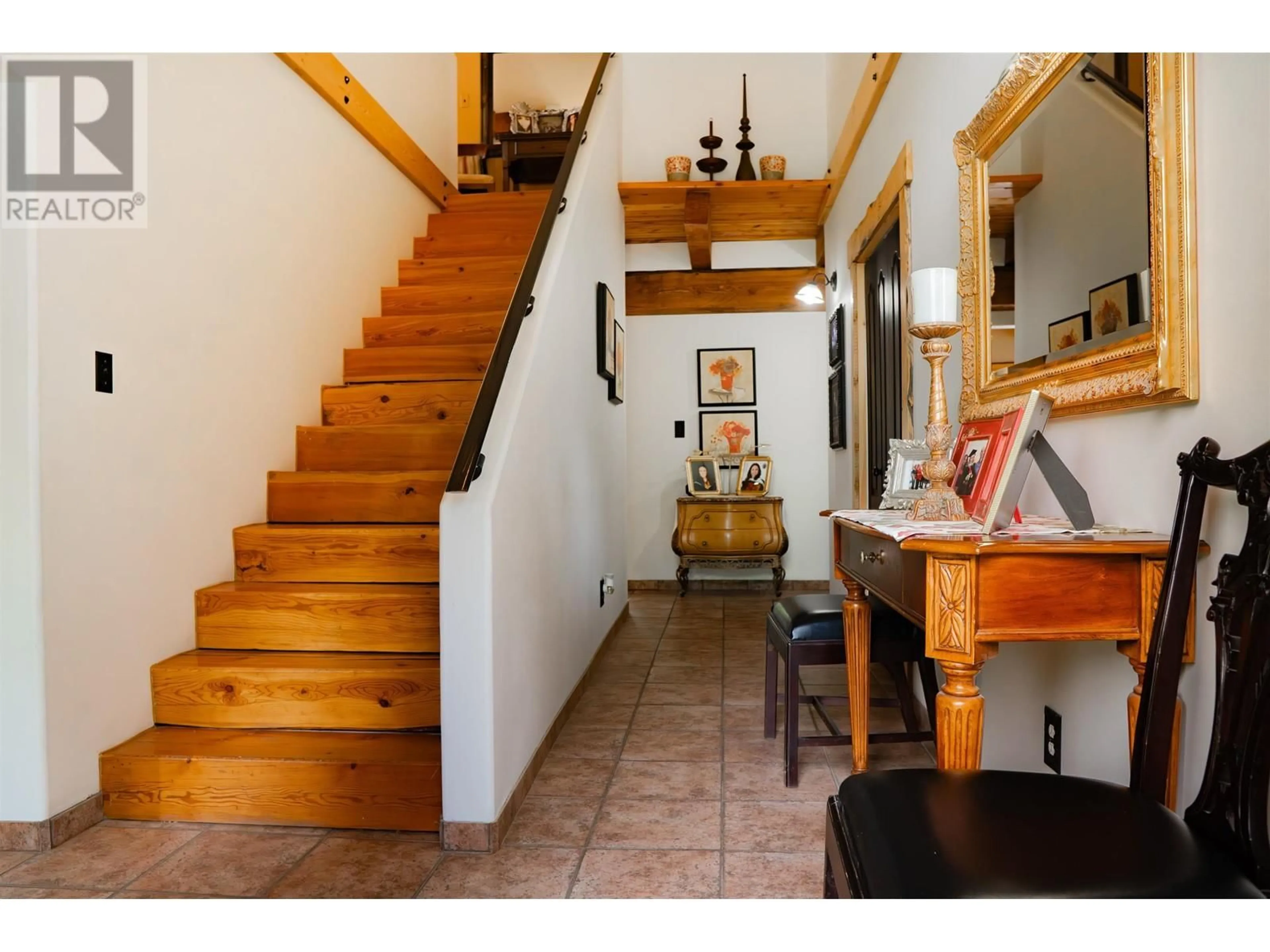 Indoor foyer for 1428 SWEDER ROAD, Fort St. James British Columbia V0J1P0