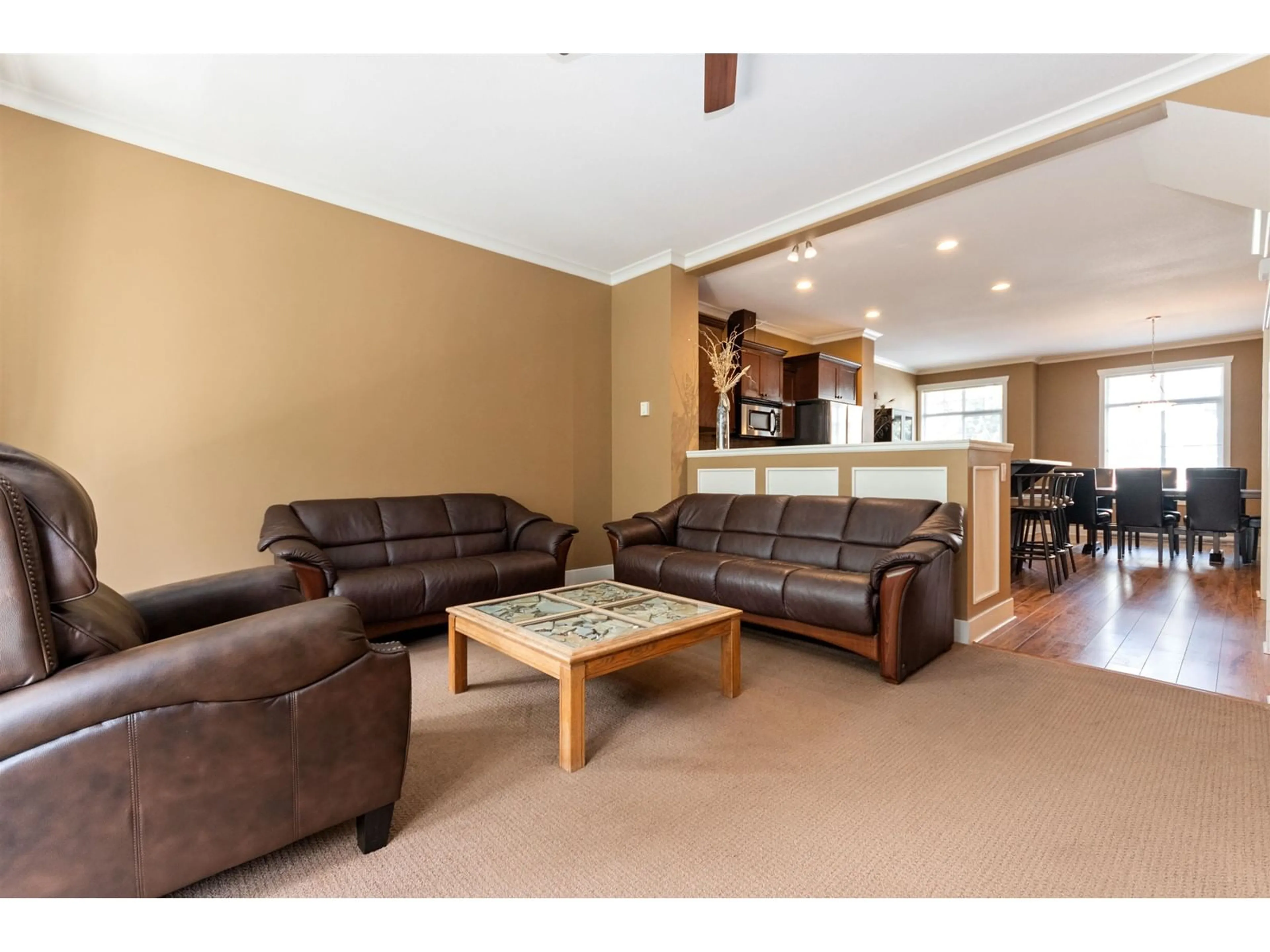 Living room with furniture, unknown for 9 - 5837 SAPPERS WAY, Chilliwack British Columbia V2R0G4