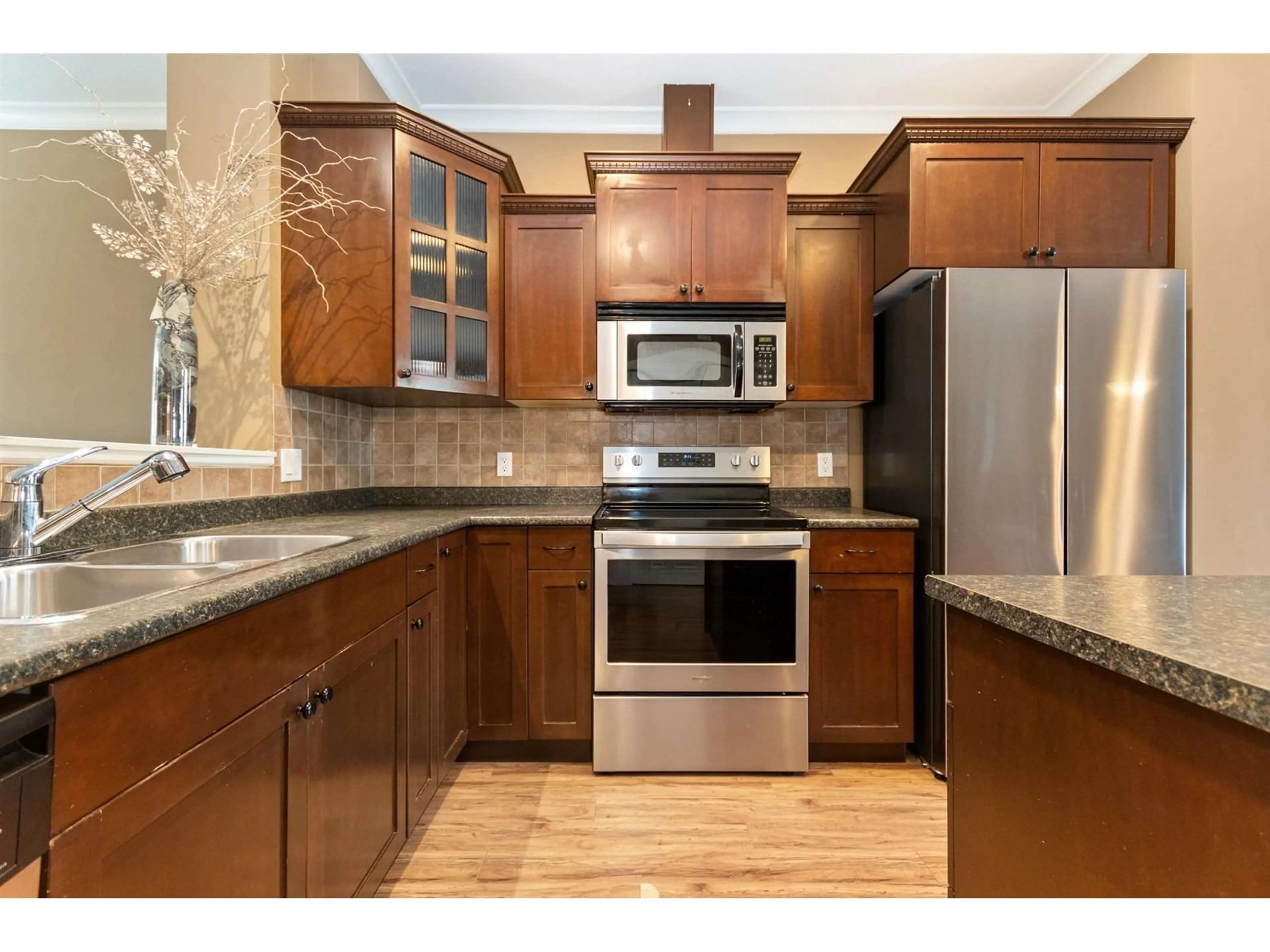 Standard kitchen, unknown for 9 - 5837 SAPPERS WAY, Chilliwack British Columbia V2R0G4