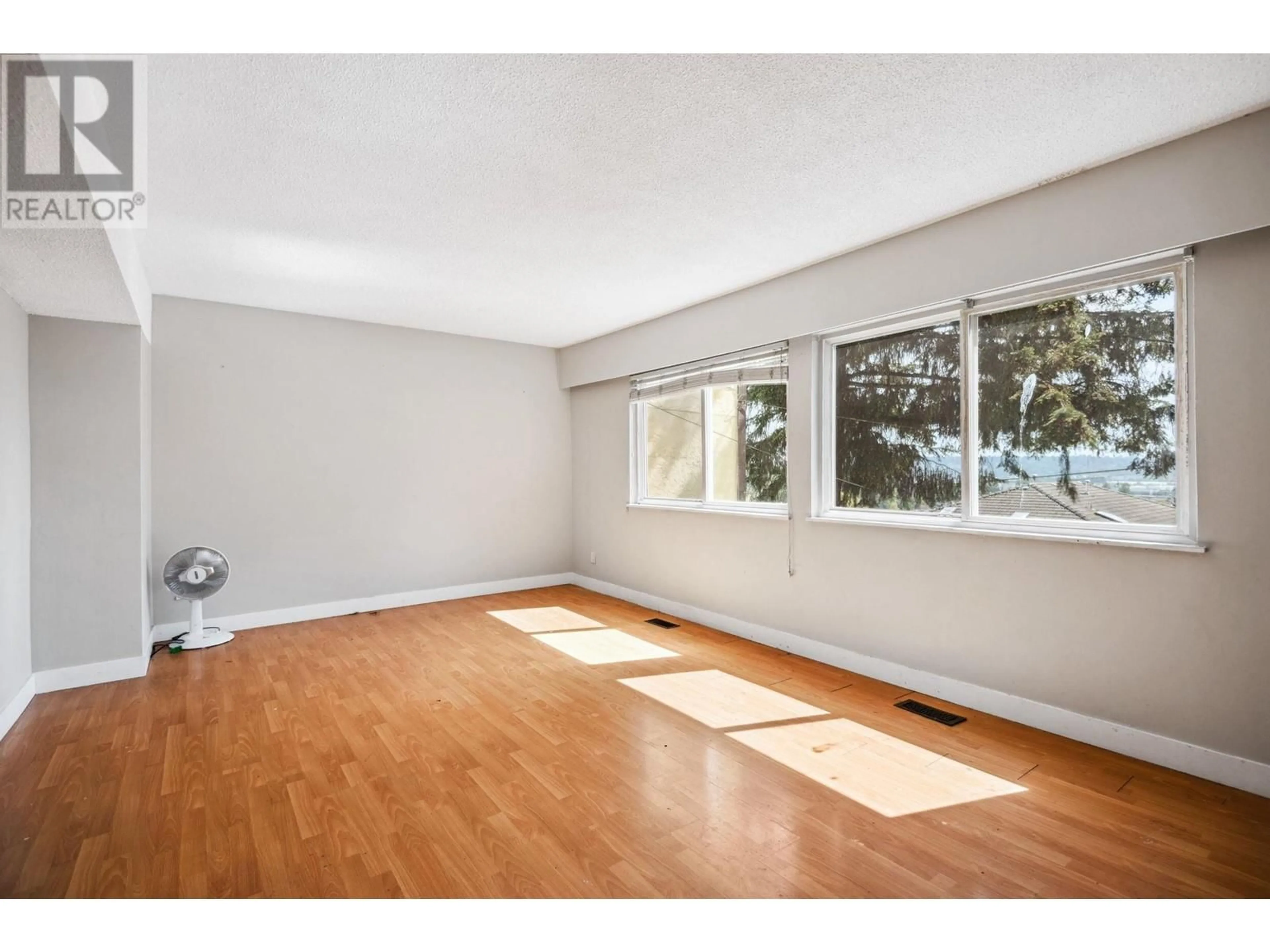 A pic of a room for 6 - 322 BEGIN STREET, Coquitlam British Columbia V3K4V9