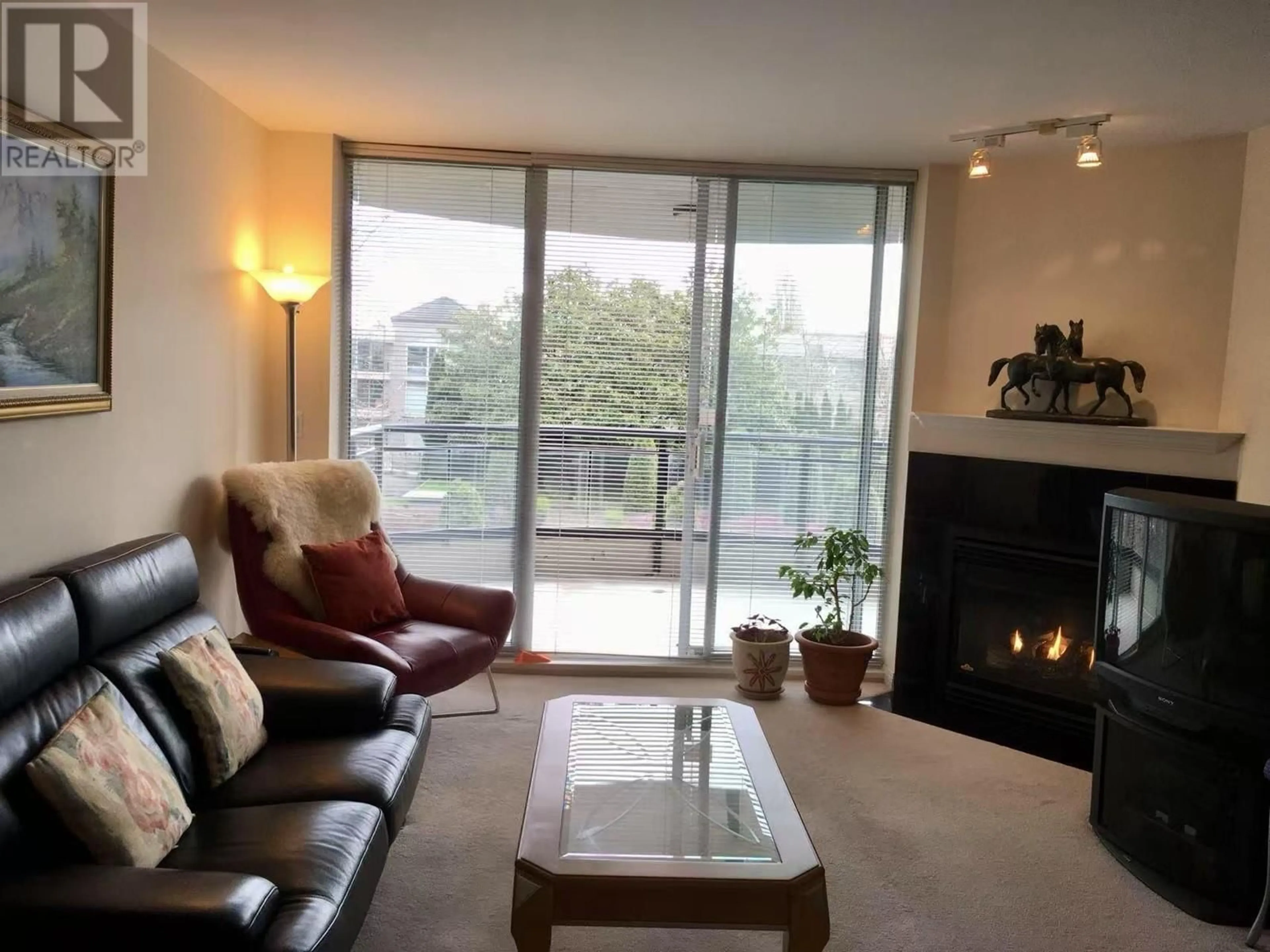 Living room with furniture, unknown for 605 - 7080 ST. ALBANS ROAD, Richmond British Columbia V6Y4E6