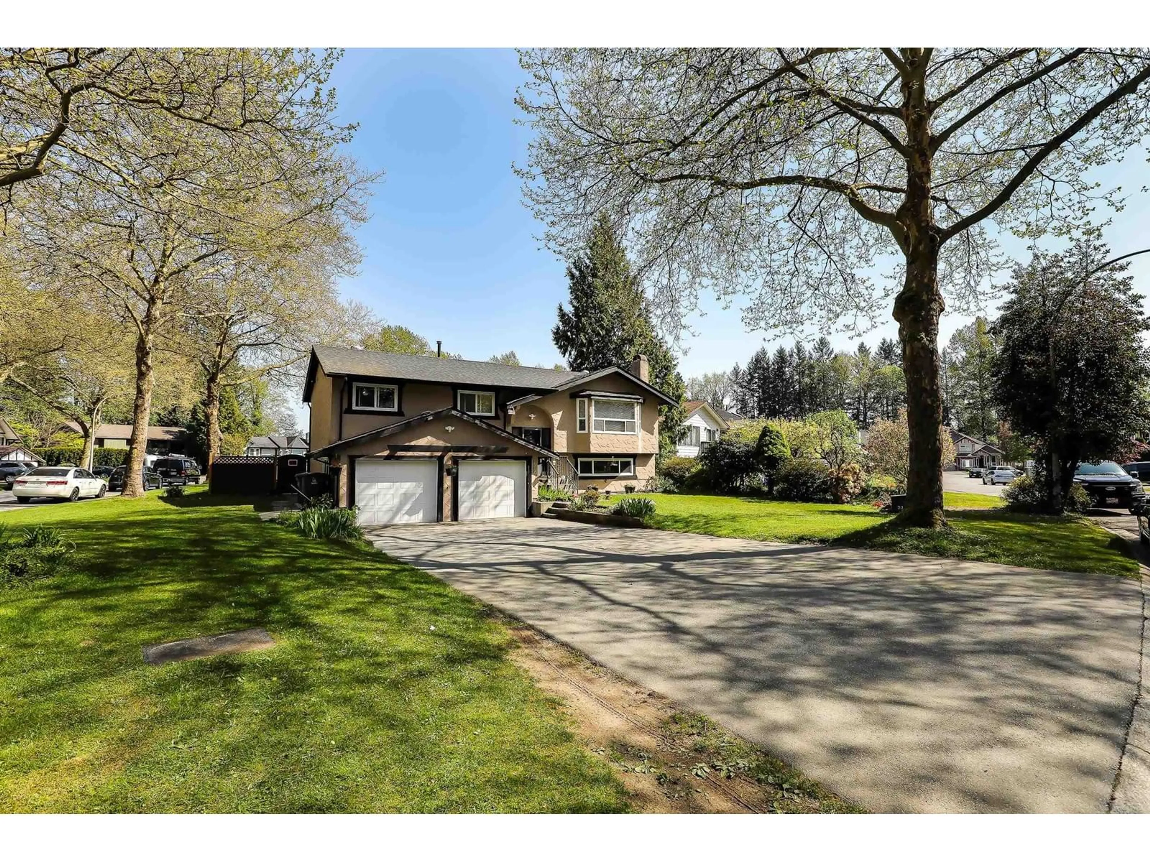 Unknown for 8922 EDINBURGH, Surrey British Columbia V3V7C2
