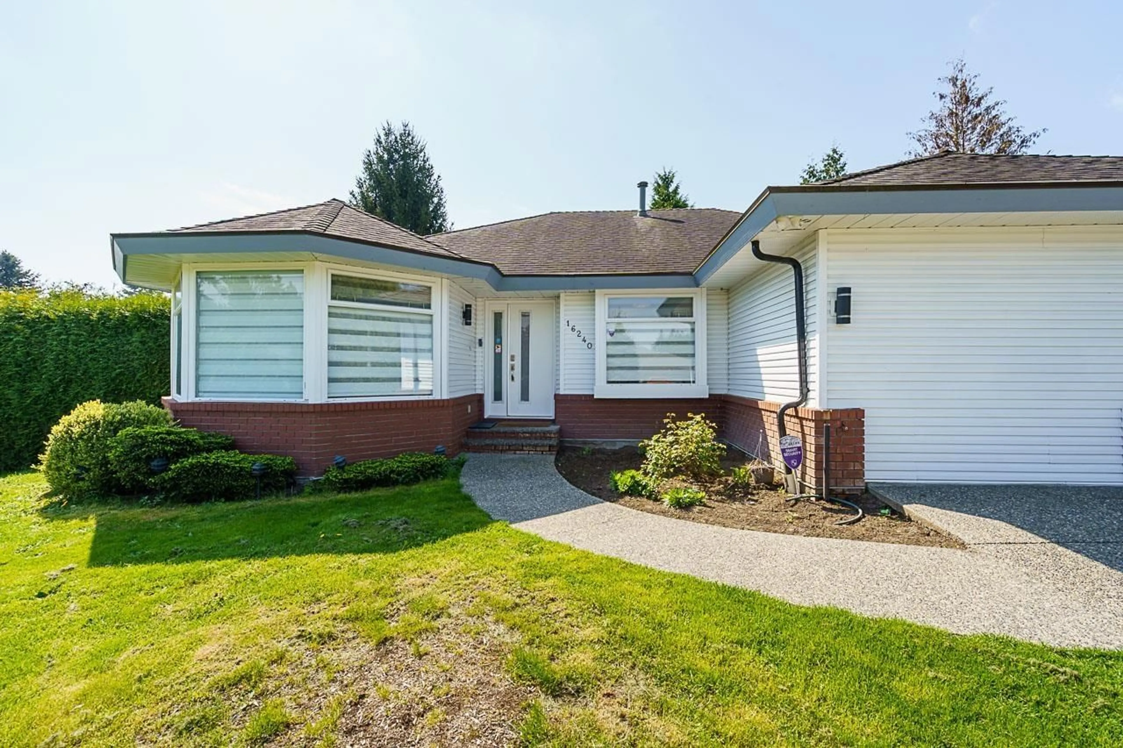 Home with vinyl exterior material, street for 16240 87, Surrey British Columbia V4N1B7