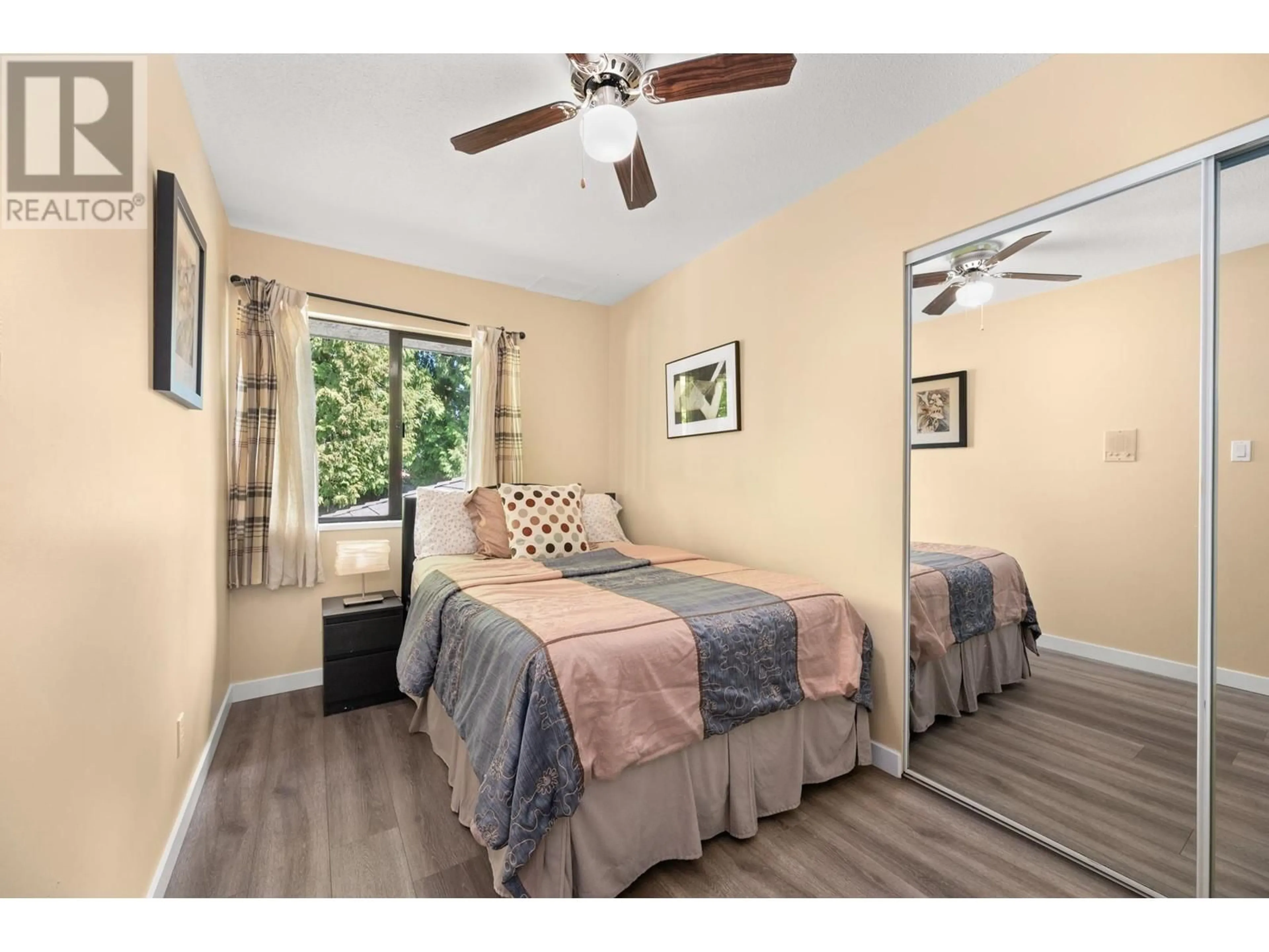 Bedroom with bed, unknown for 998 PACIFIC DRIVE, Delta British Columbia V4M2K4