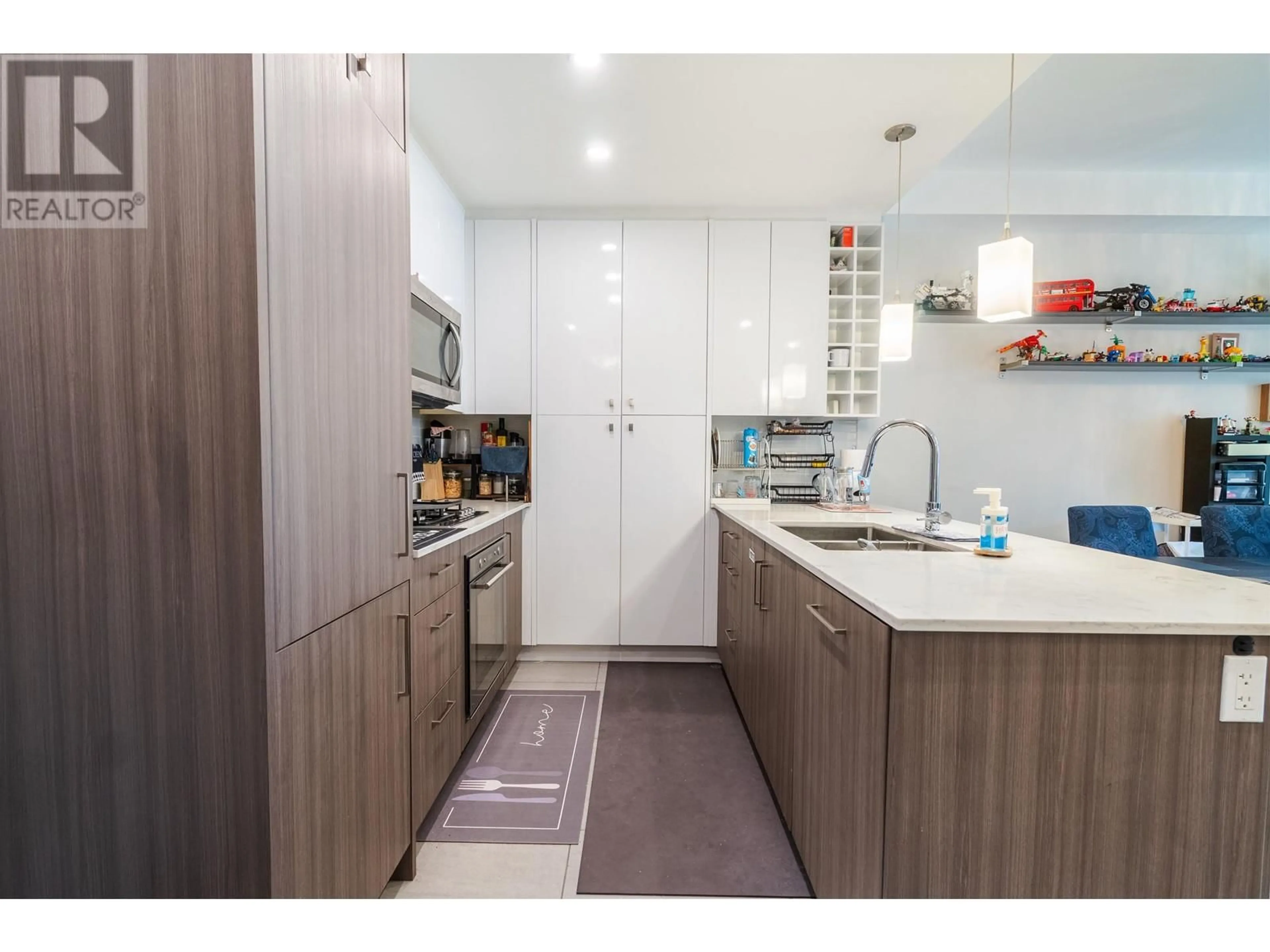 Contemporary kitchen, unknown for 305 - 23233 GILLEY ROAD, Richmond British Columbia V6V1E6