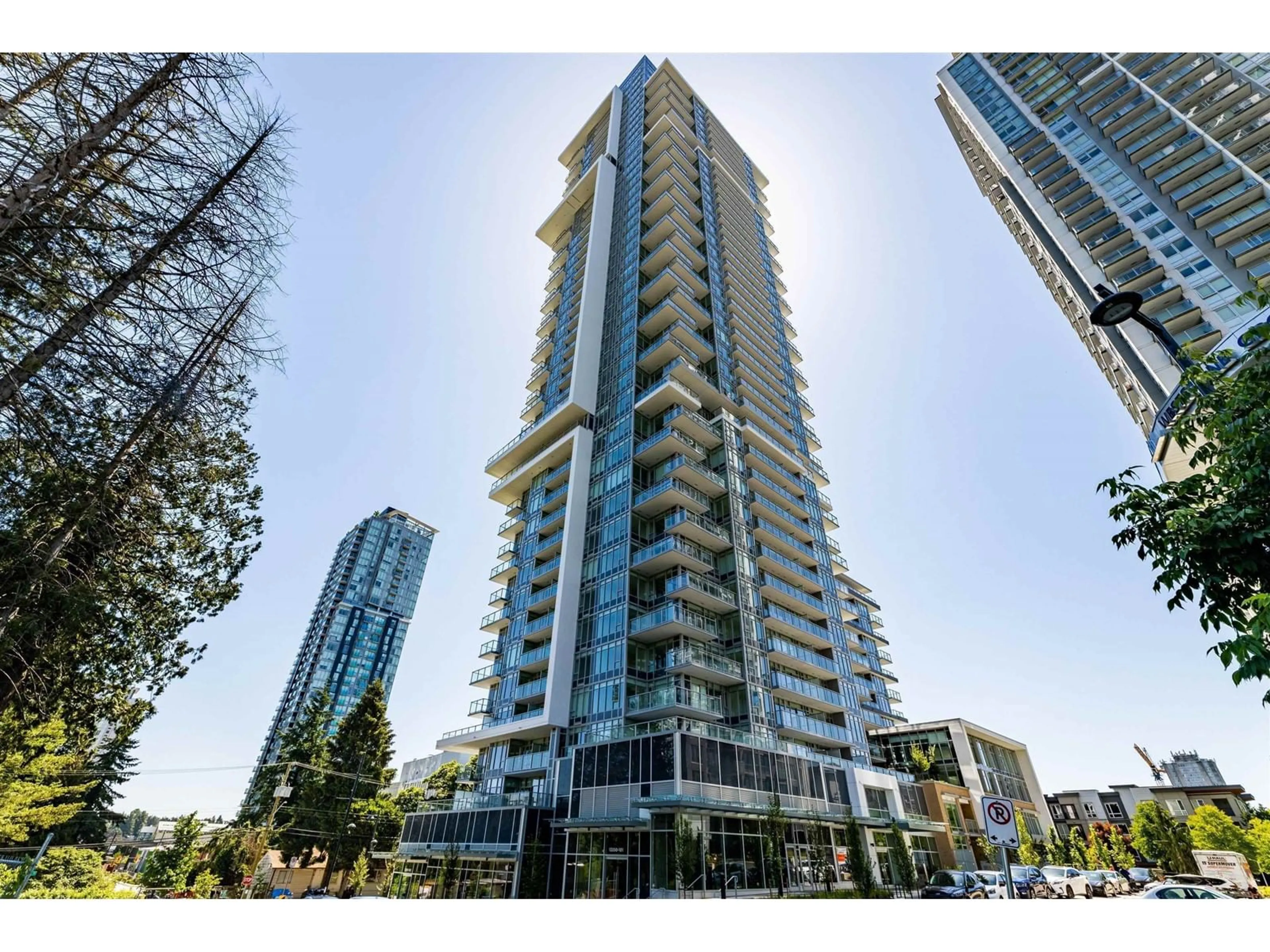 A pic from outside/outdoor area/front of a property/back of a property/a pic from drone, unknown for 818 - 13350 CENTRAL, Surrey British Columbia V3T0S1