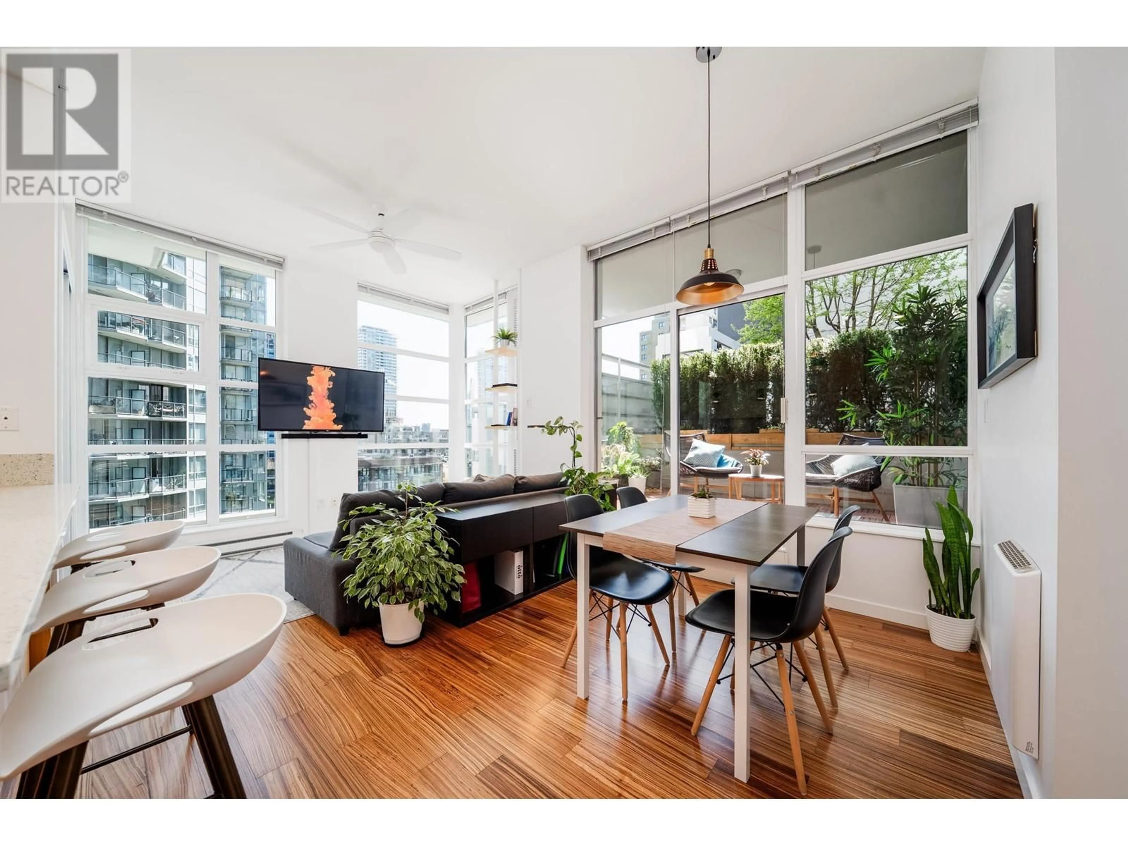 Unknown for 706 - 1205 HOWE STREET, Vancouver British Columbia V6Z0B2