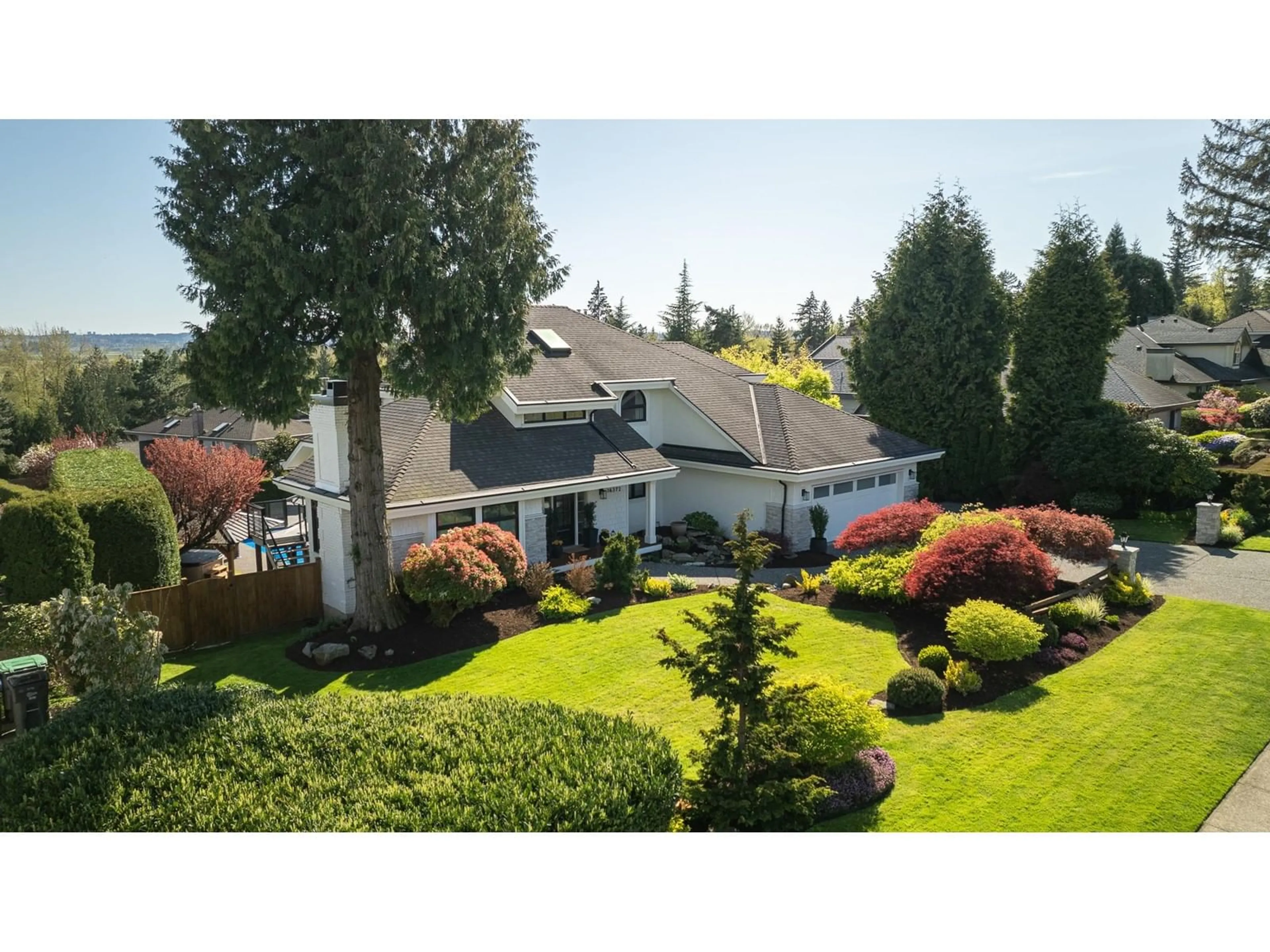 A pic from outside/outdoor area/front of a property/back of a property/a pic from drone, mountain view for 16372 78, Surrey British Columbia V4N0K8