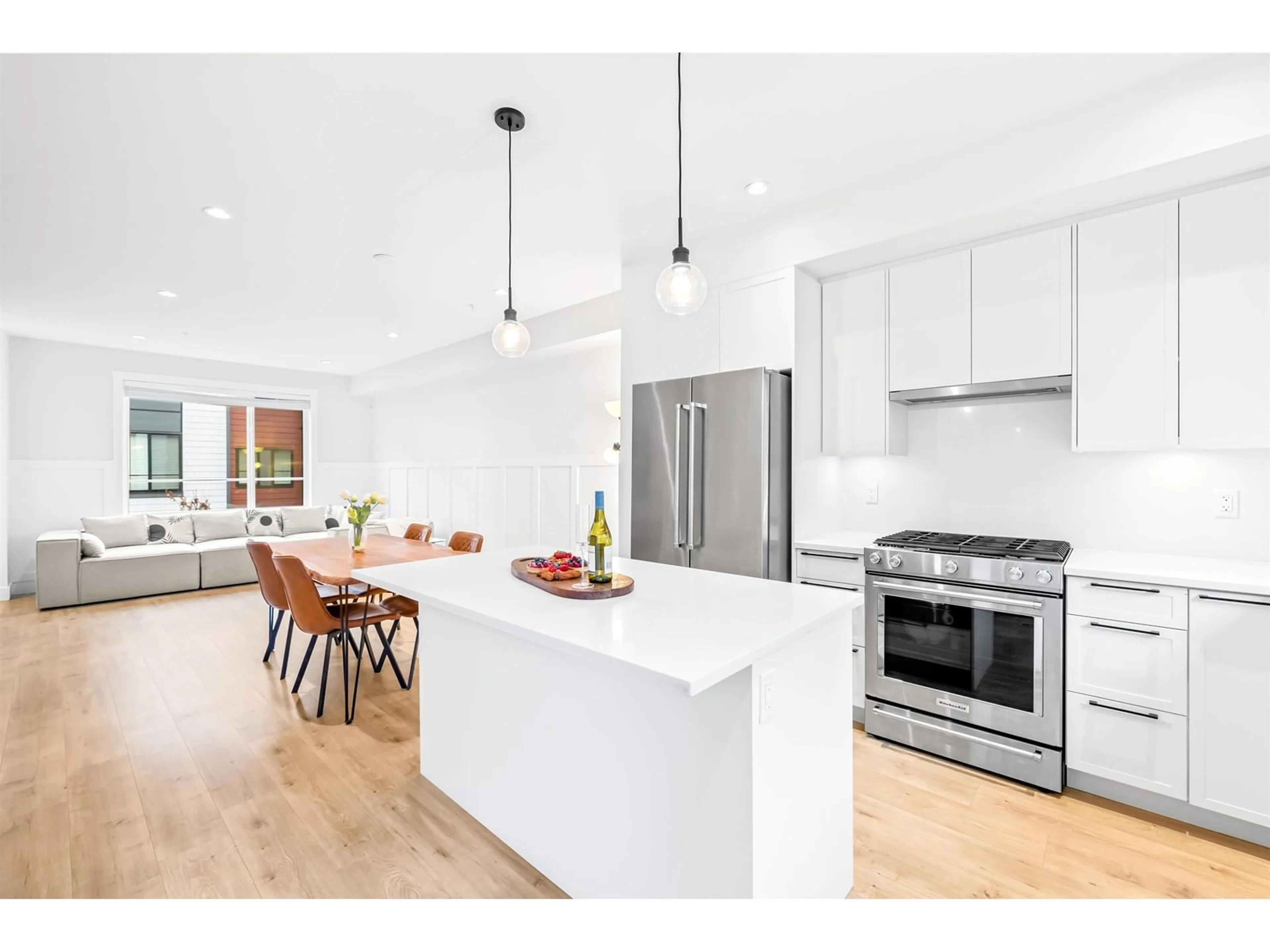 Open concept kitchen, unknown for 18 - 19897 75A, Langley British Columbia V2Y3S2