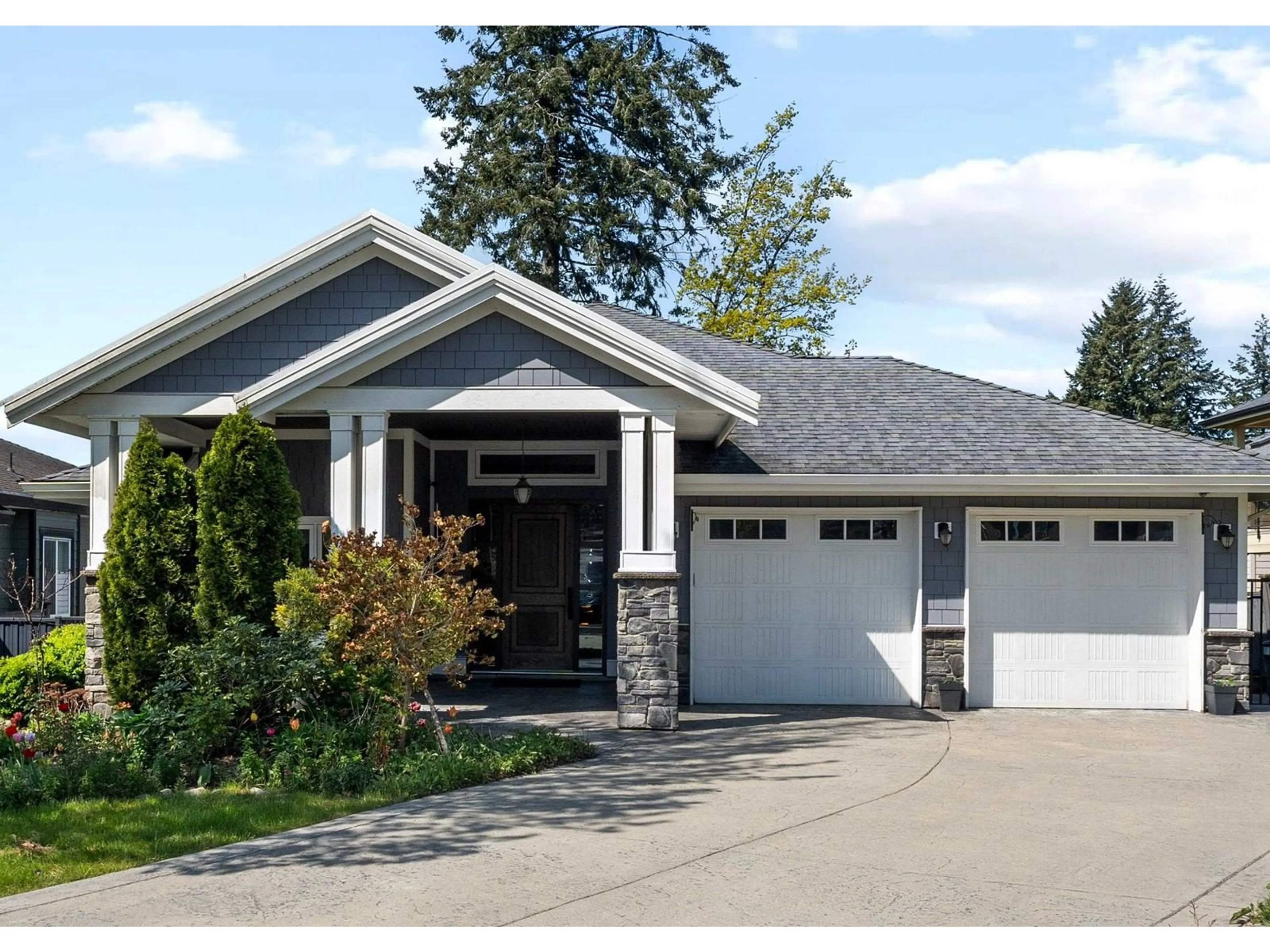 Home with vinyl exterior material, street for 10905 78, Delta British Columbia V4C1N4