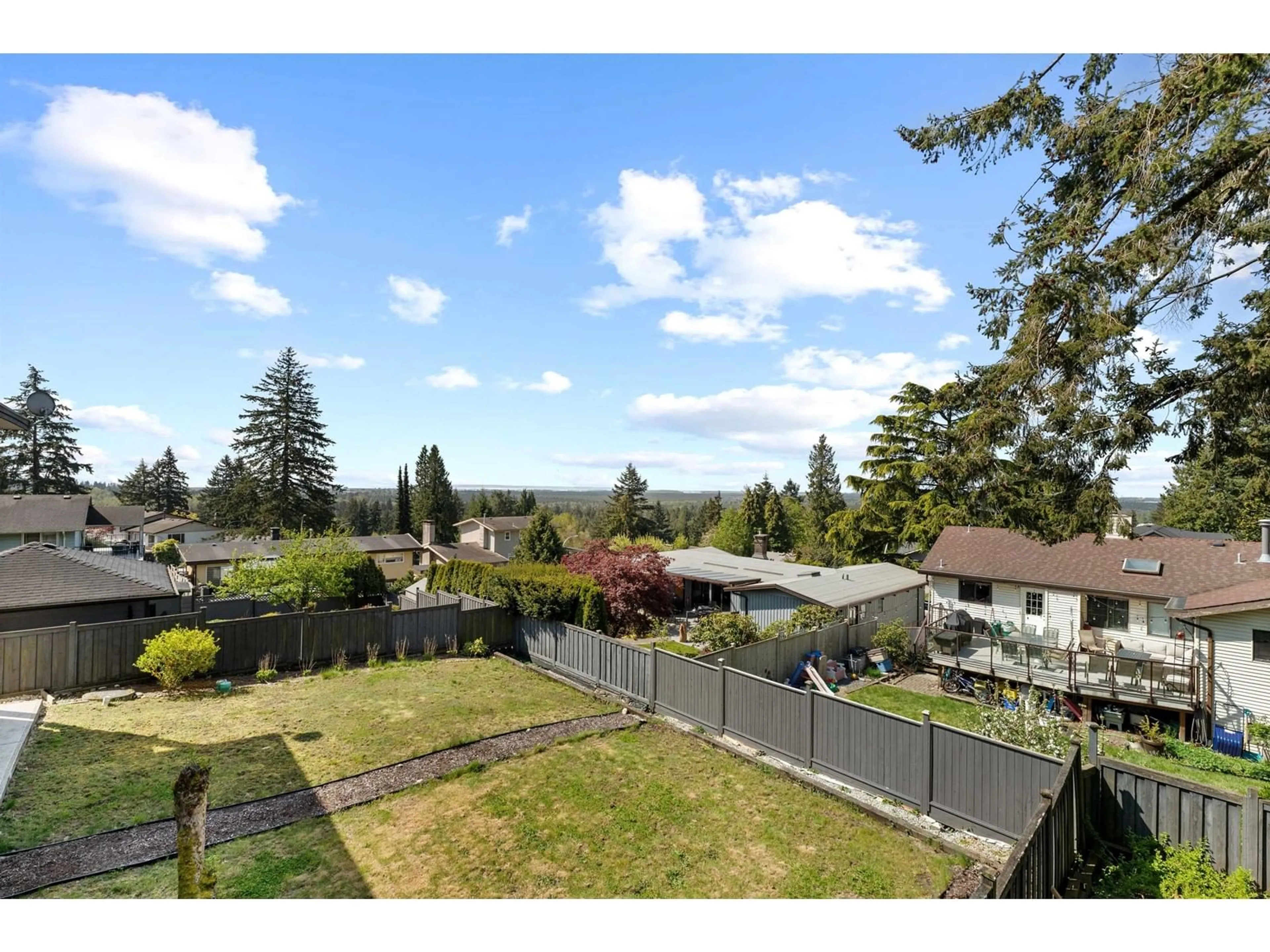 A pic from outside/outdoor area/front of a property/back of a property/a pic from drone, mountain view for 10905 78, Delta British Columbia V4C1N4