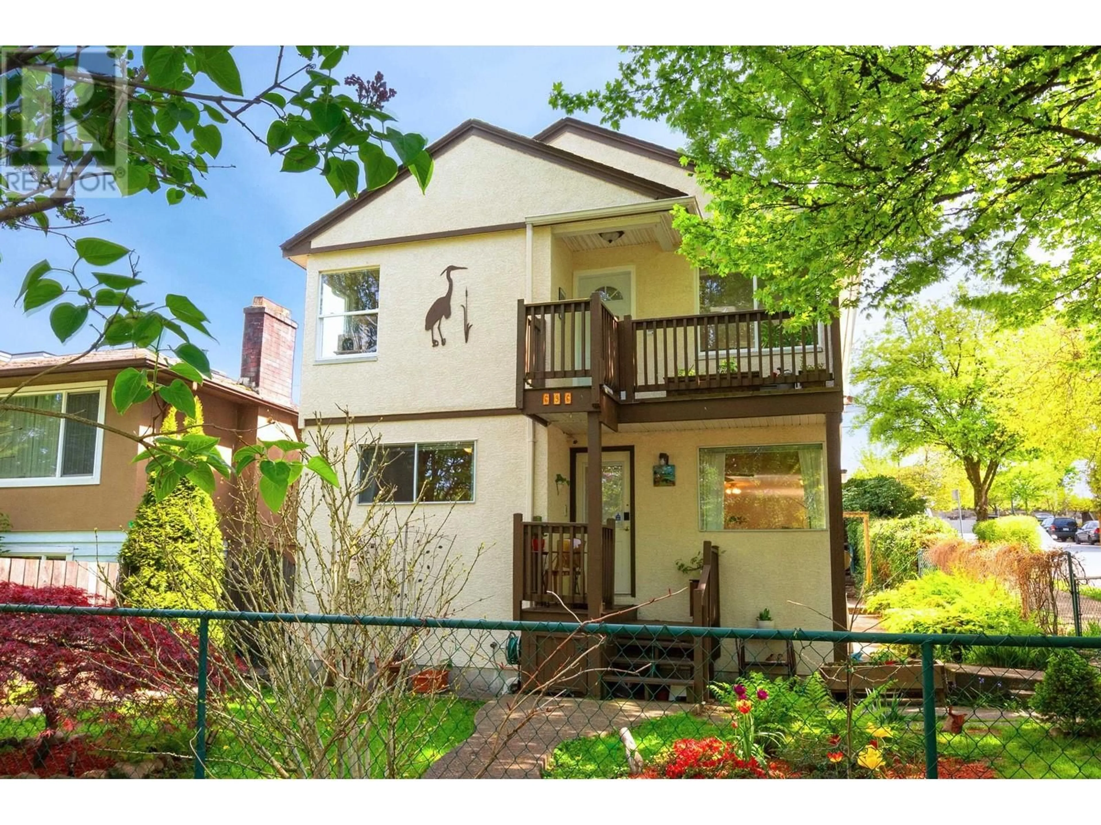 Unknown for 696 RUPERT STREET, Vancouver British Columbia V5K4K8