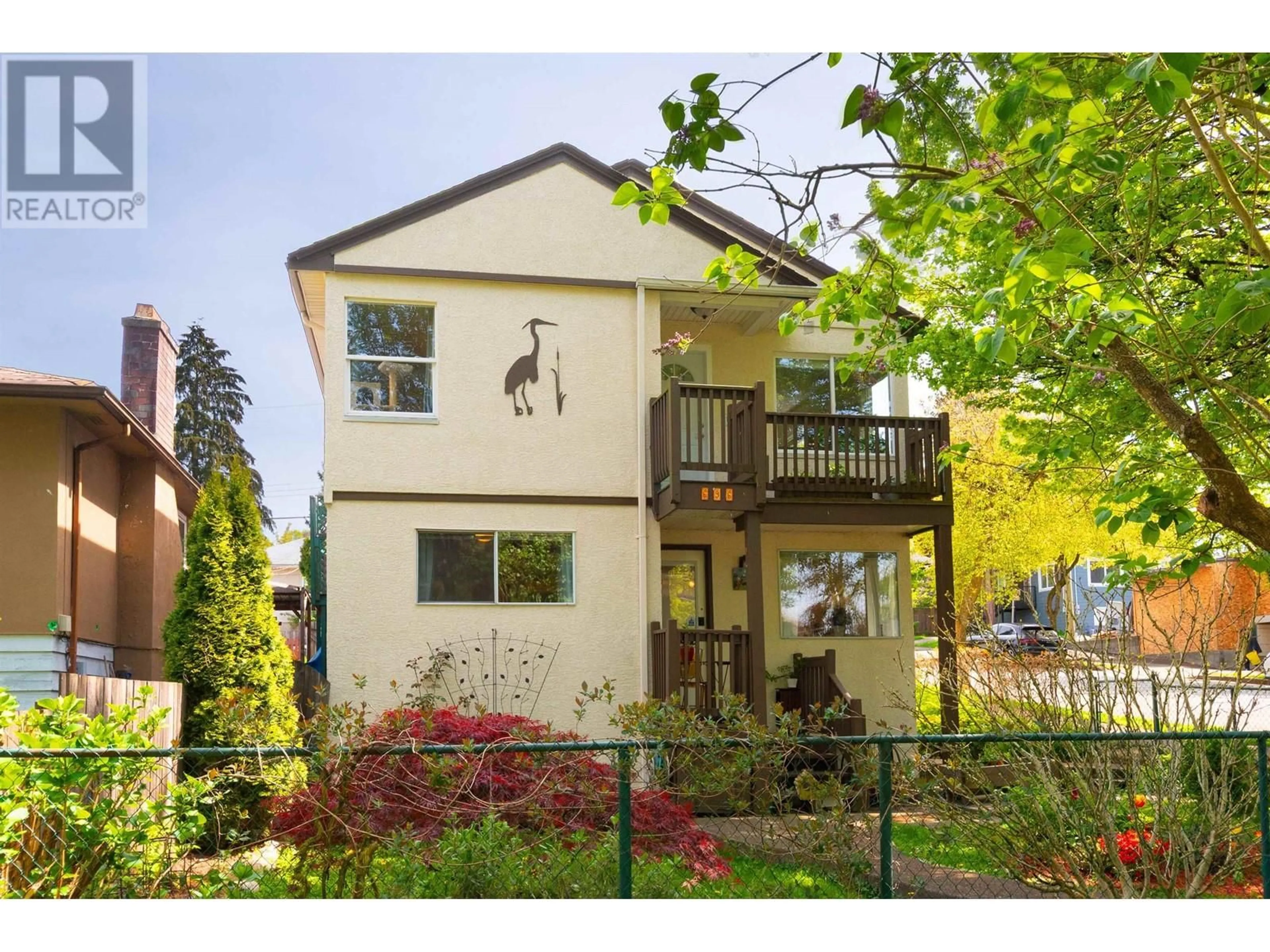 Home with vinyl exterior material, street for 696 RUPERT STREET, Vancouver British Columbia V5K4K8