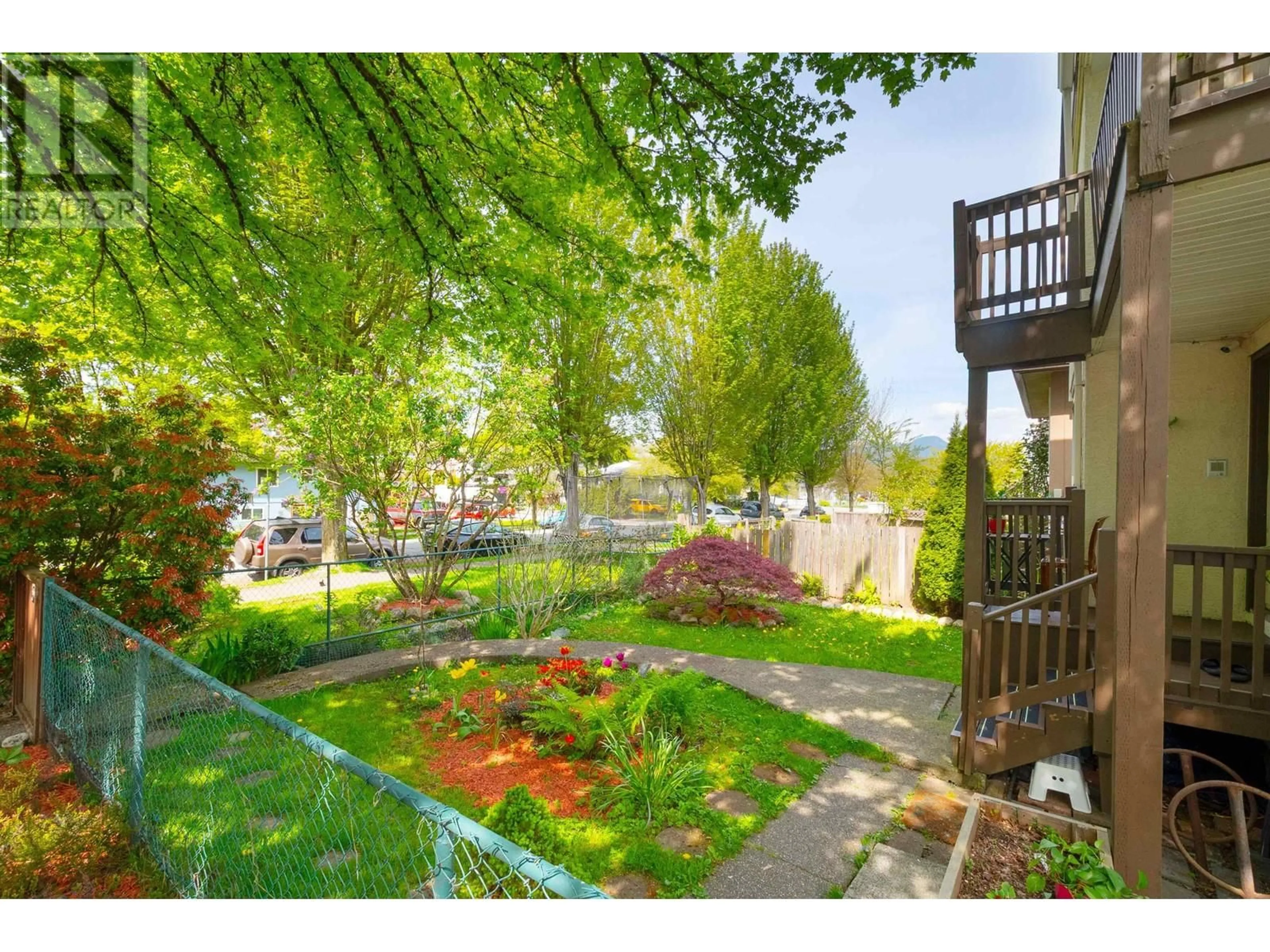 Patio, street for 696 RUPERT STREET, Vancouver British Columbia V5K4K8