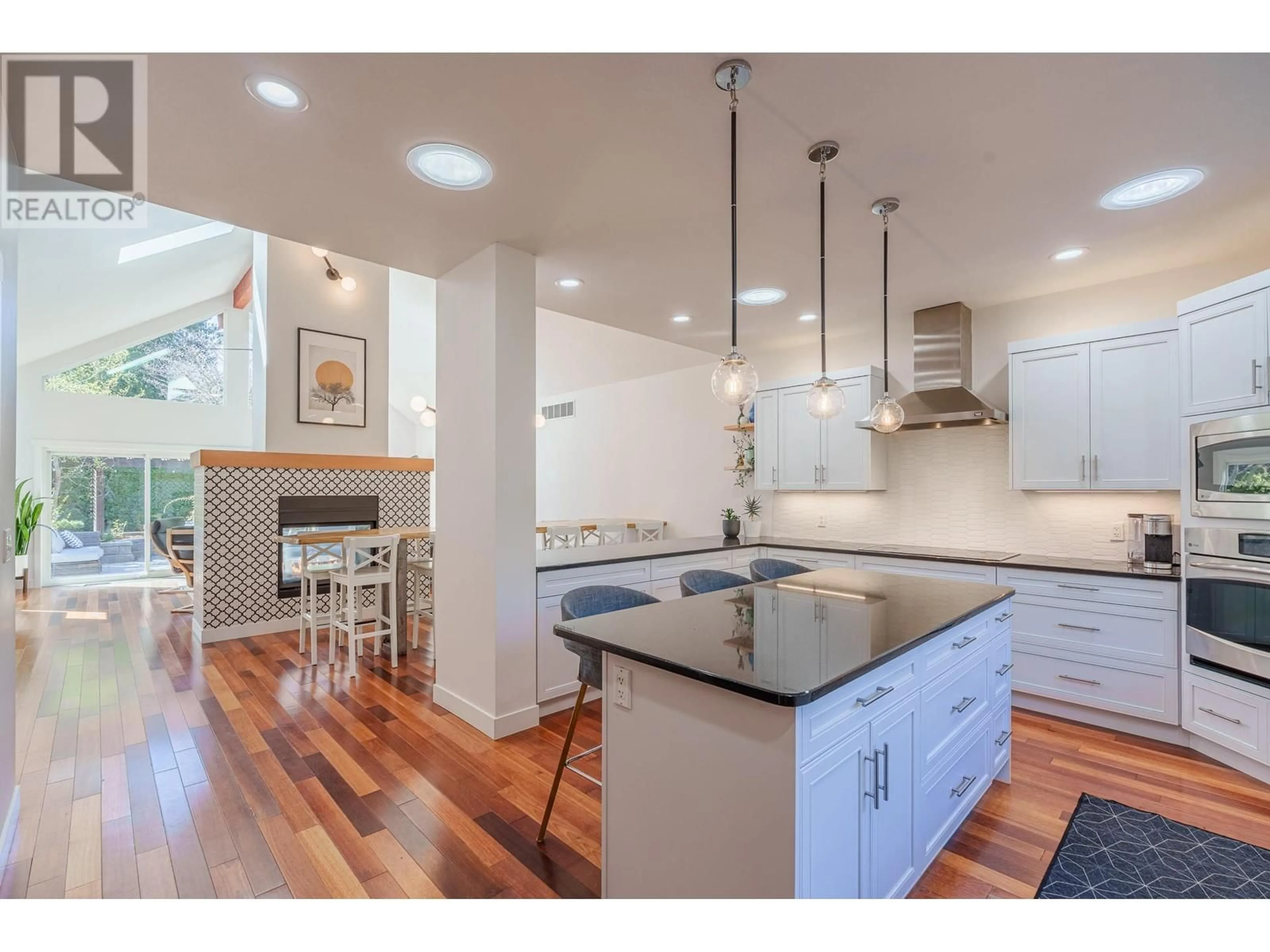 Open concept kitchen, unknown for 6323 ORACLE ROAD, Sechelt British Columbia V7Z0R8