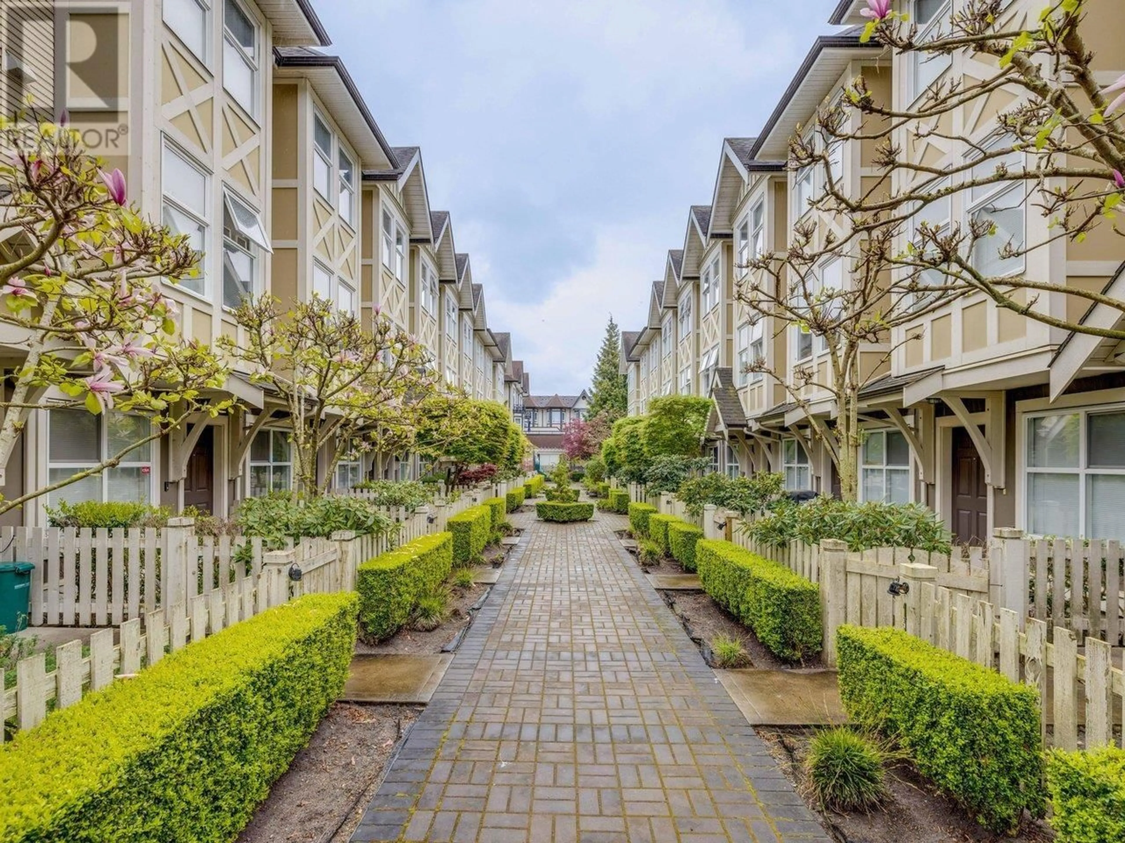 Patio, street for 16 - 9333 FERNDALE ROAD, Richmond British Columbia V6Y1X4