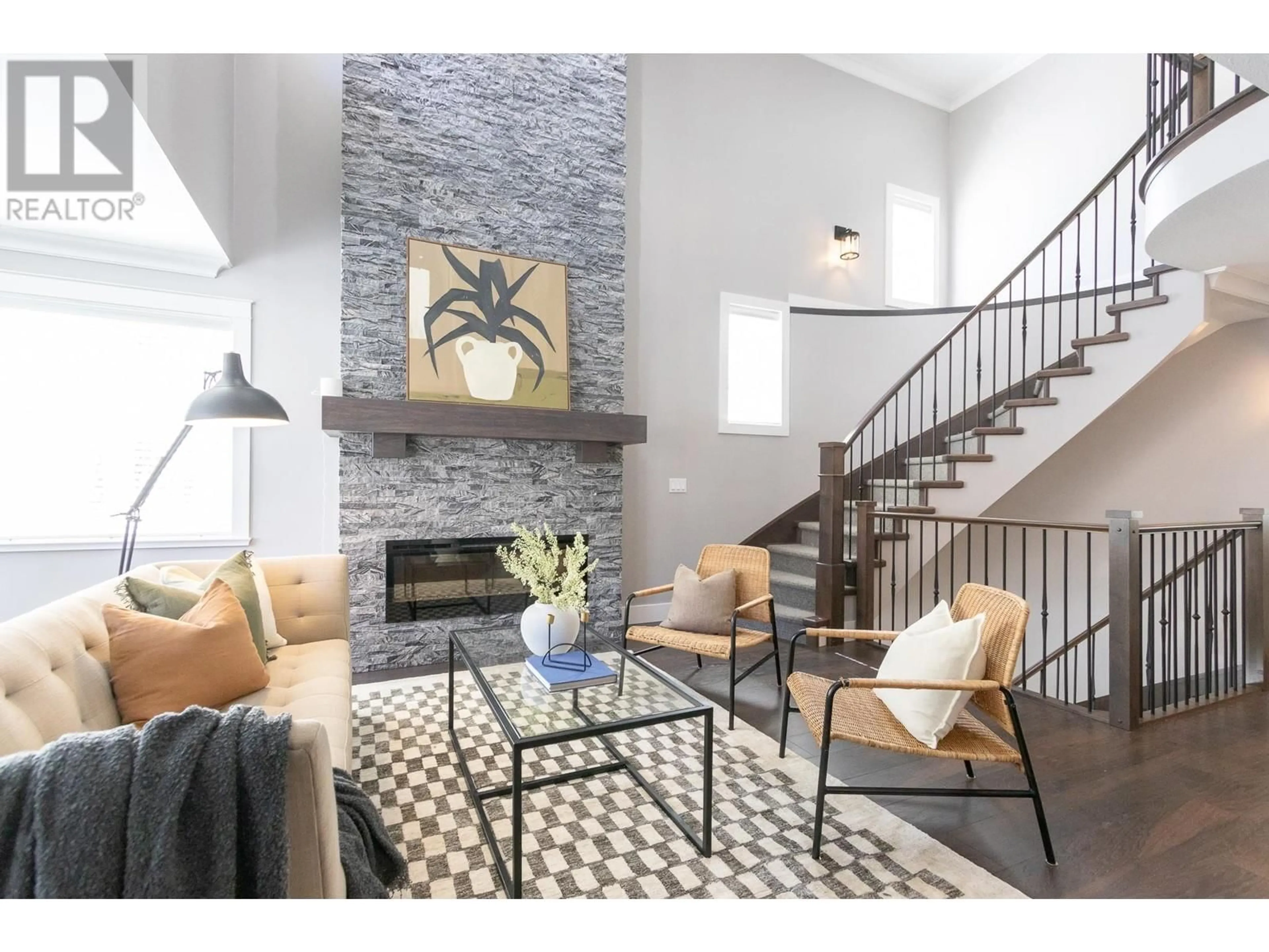 Living room with furniture, unknown for 42 - 3405 PLATEAU BOULEVARD, Coquitlam British Columbia V3E3L7