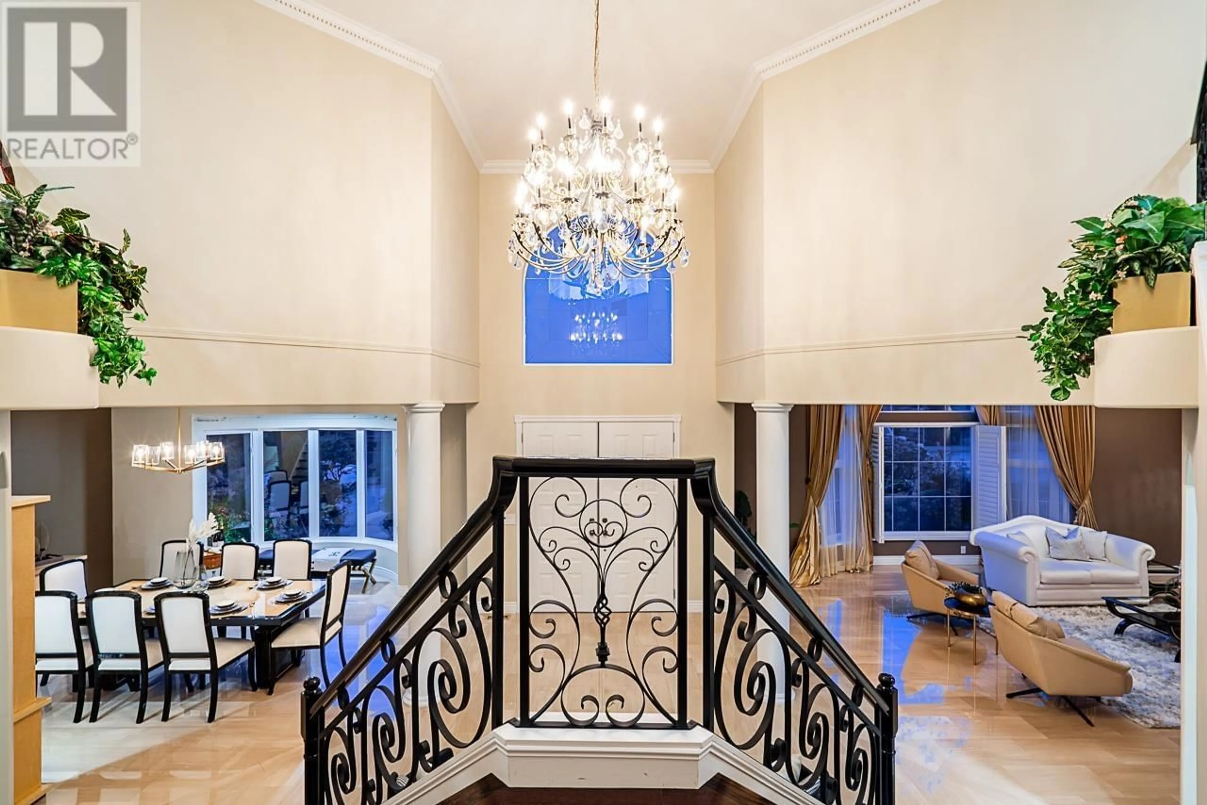 Indoor foyer for 1708 HAMPTON DRIVE, Coquitlam British Columbia V3E3C9
