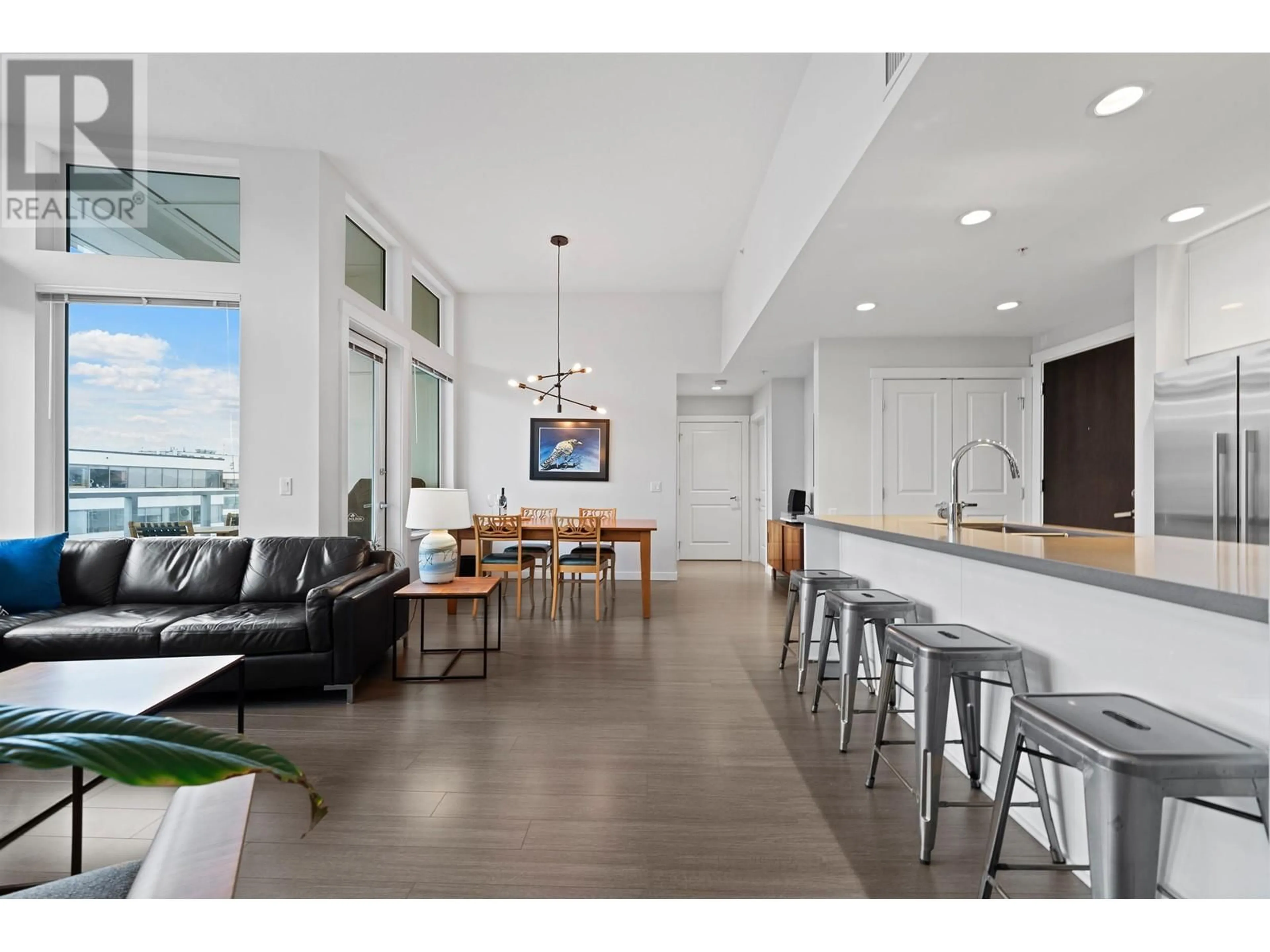 Open concept kitchen, unknown for 521 - 255 1ST STREET, North Vancouver British Columbia V7M3G8