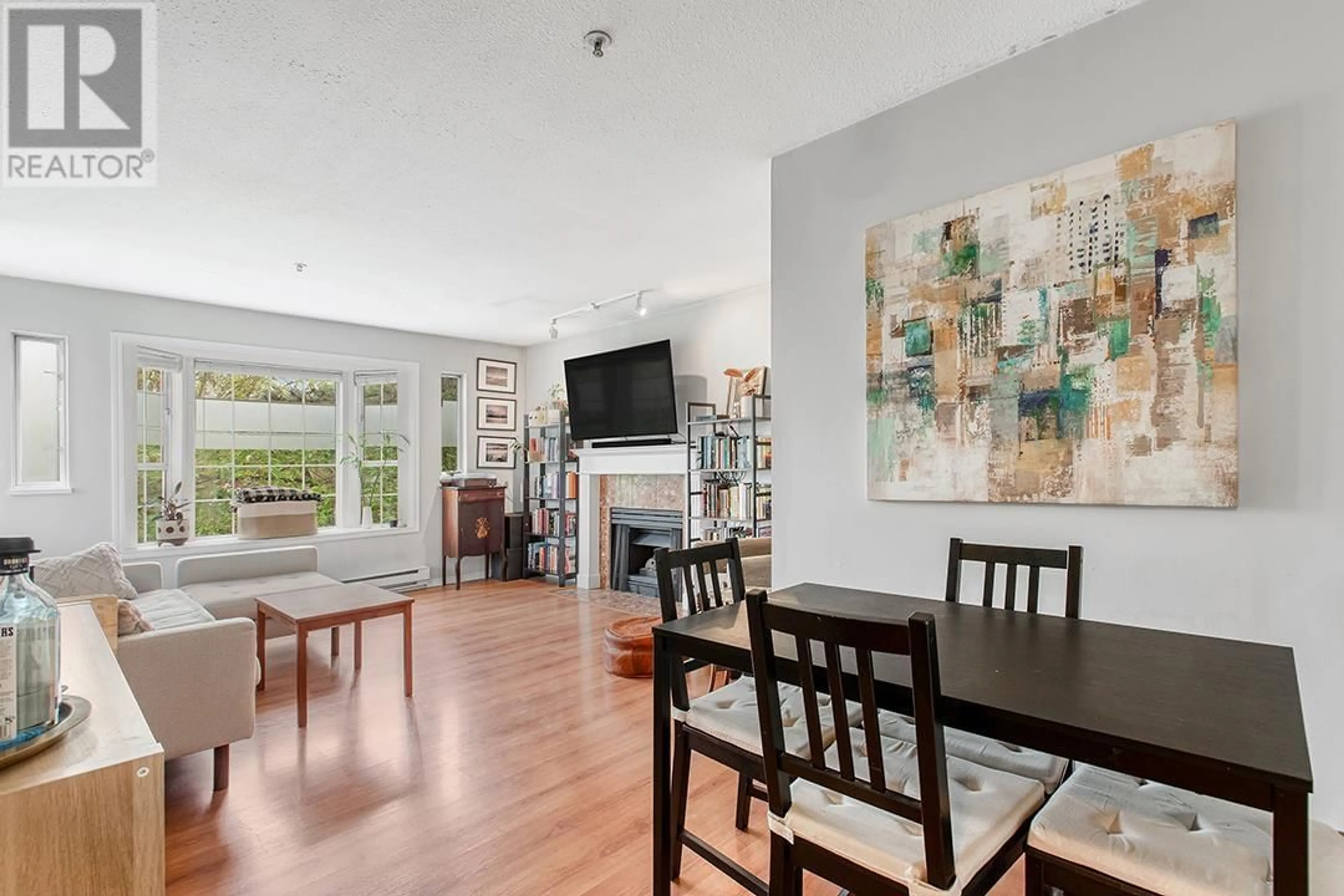 Unknown for 301 - 1610 5TH AVENUE, Vancouver British Columbia V5N1L7