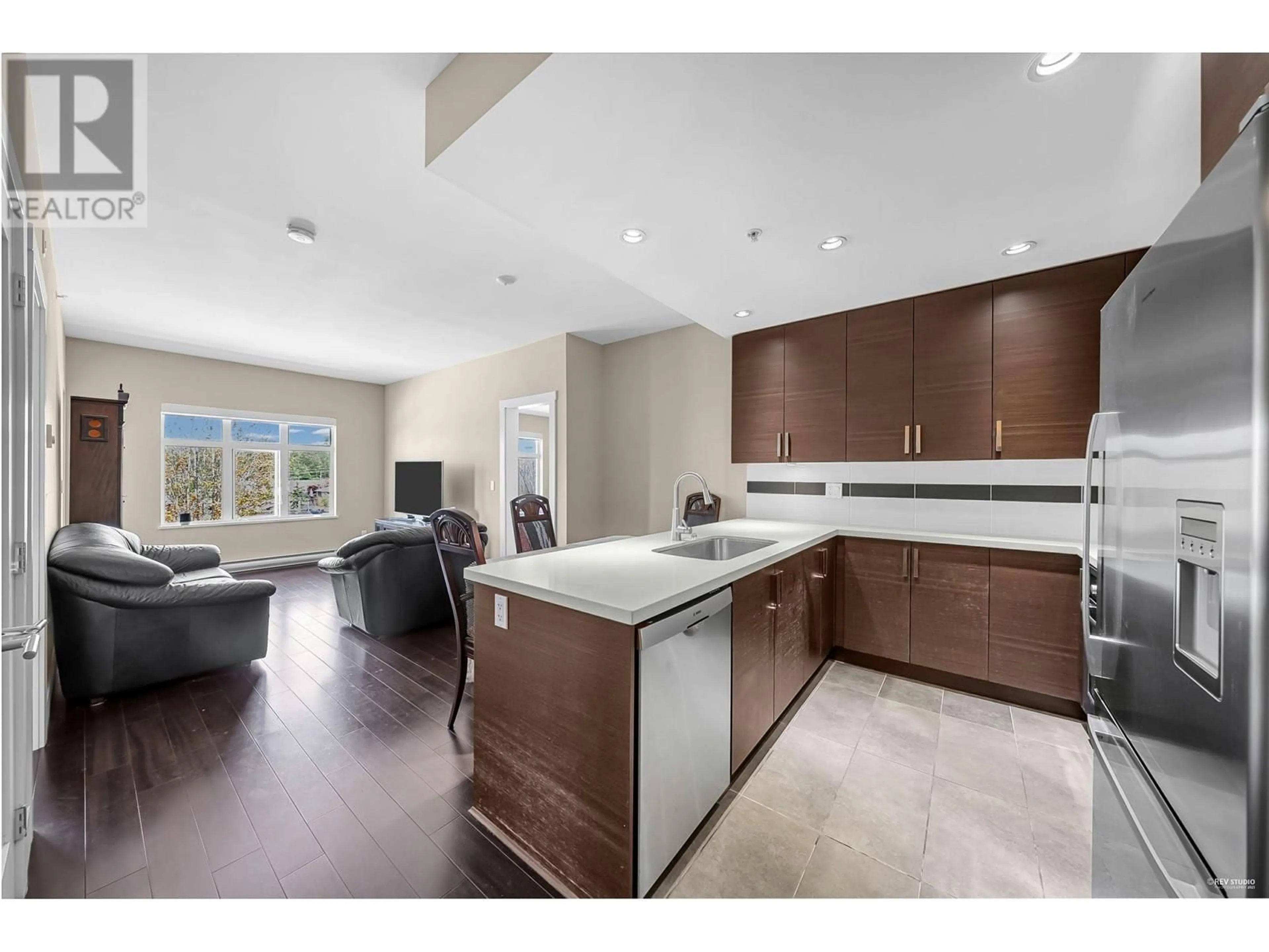 Open concept kitchen, unknown for 301 - 4710 HASTINGS STREET, Burnaby British Columbia V5C2K7