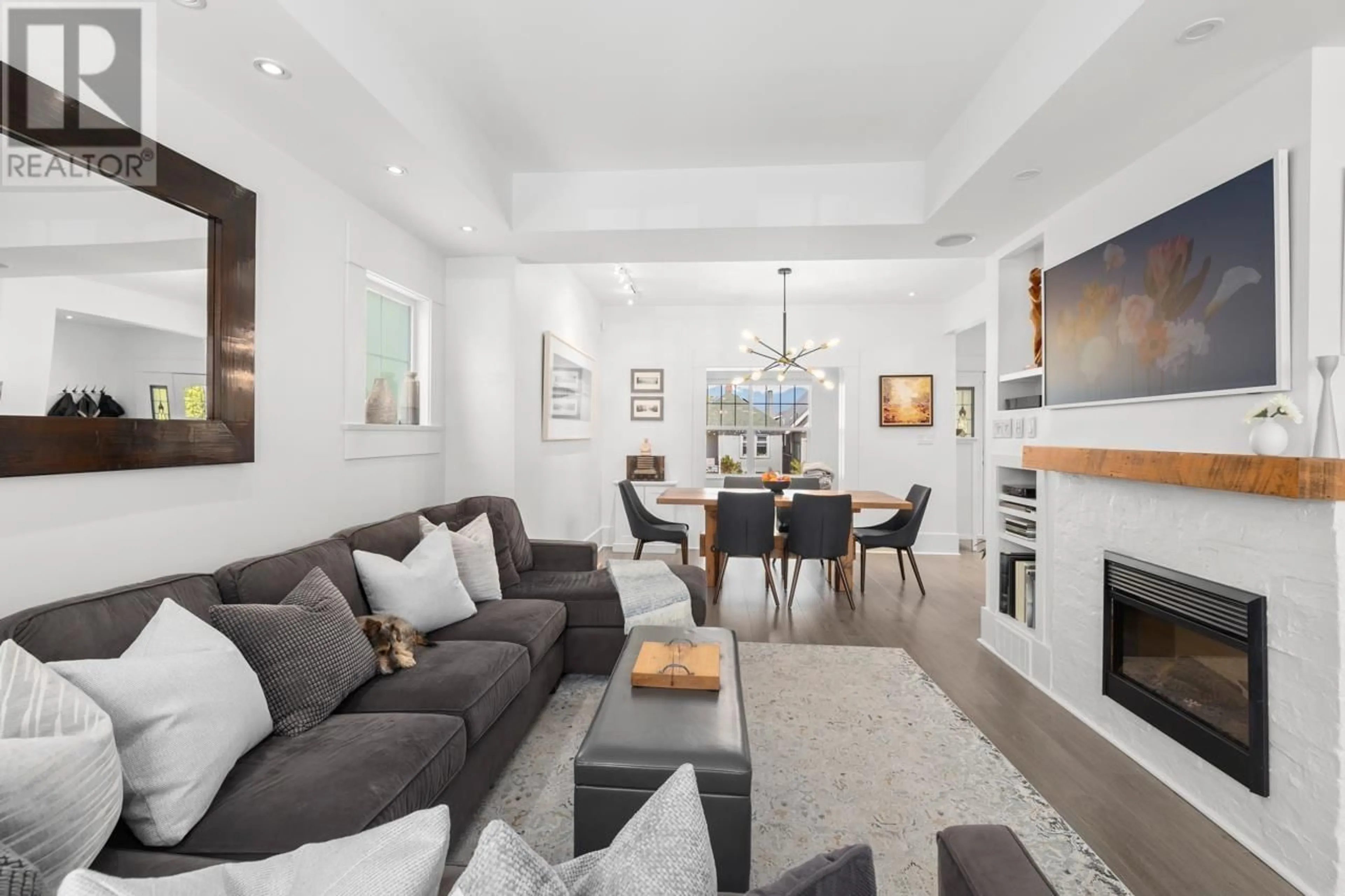 Living room with furniture, unknown for 842 11TH AVENUE, Vancouver British Columbia V5T2E6