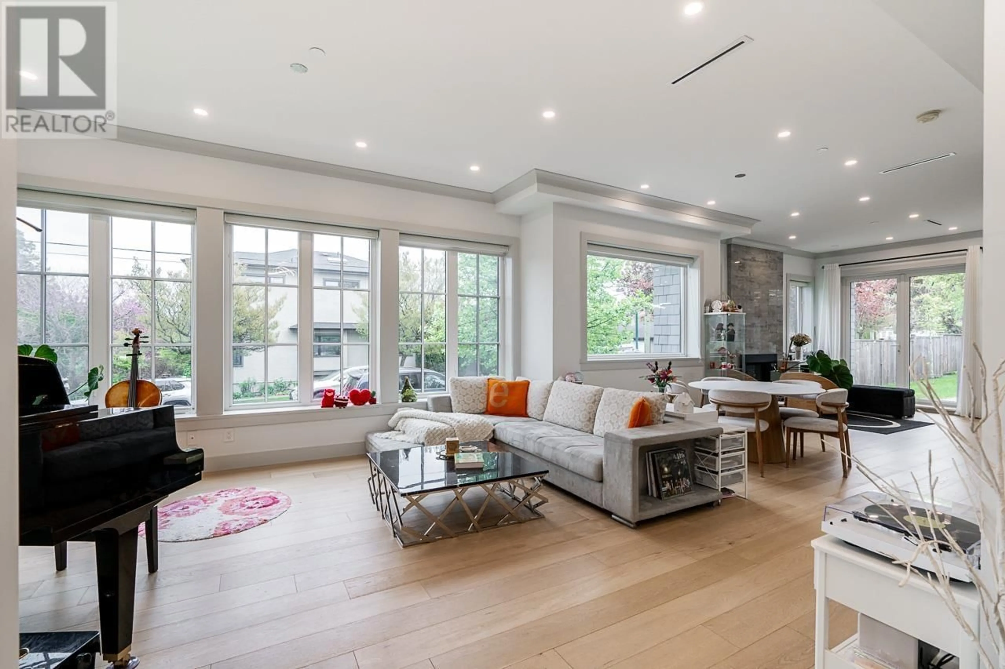 Living room with furniture, unknown for 3804 20TH AVENUE, Vancouver British Columbia V6S1G2