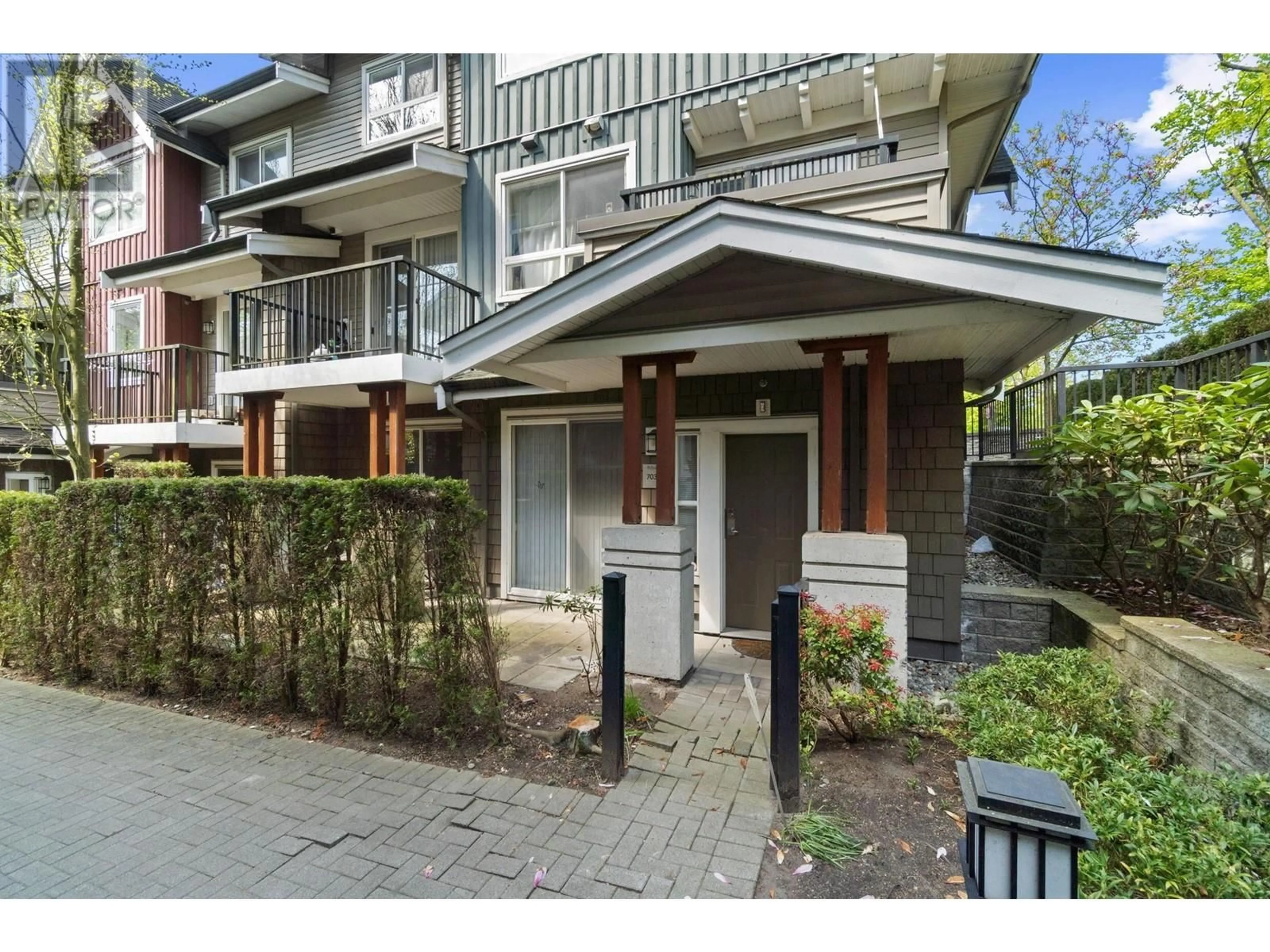 Unknown for 7032 MONT ROYAL SQUARE, Vancouver British Columbia V5S4X5