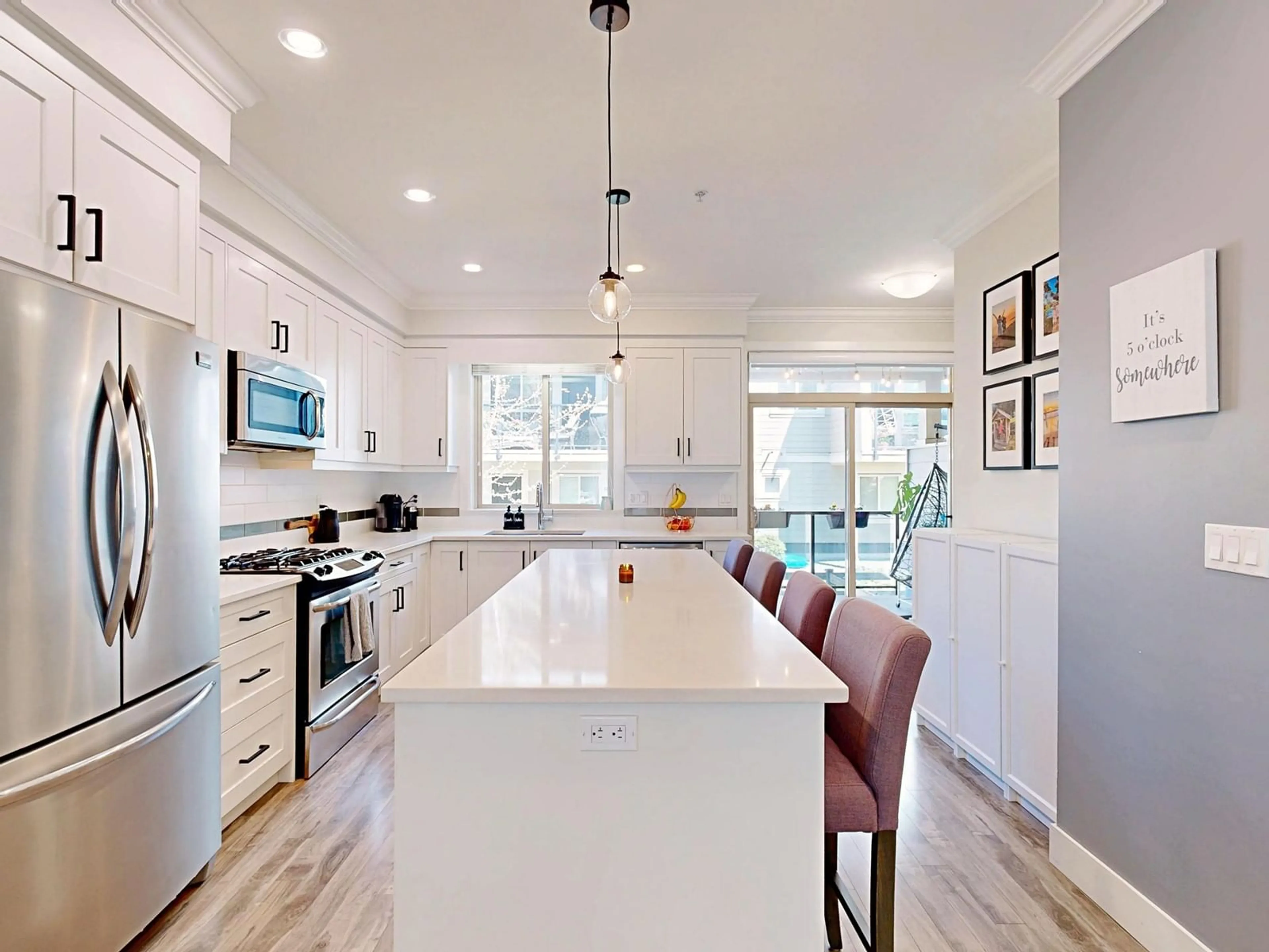 Open concept kitchen, unknown for 9 - 19913 70, Langley British Columbia V2Y0S9
