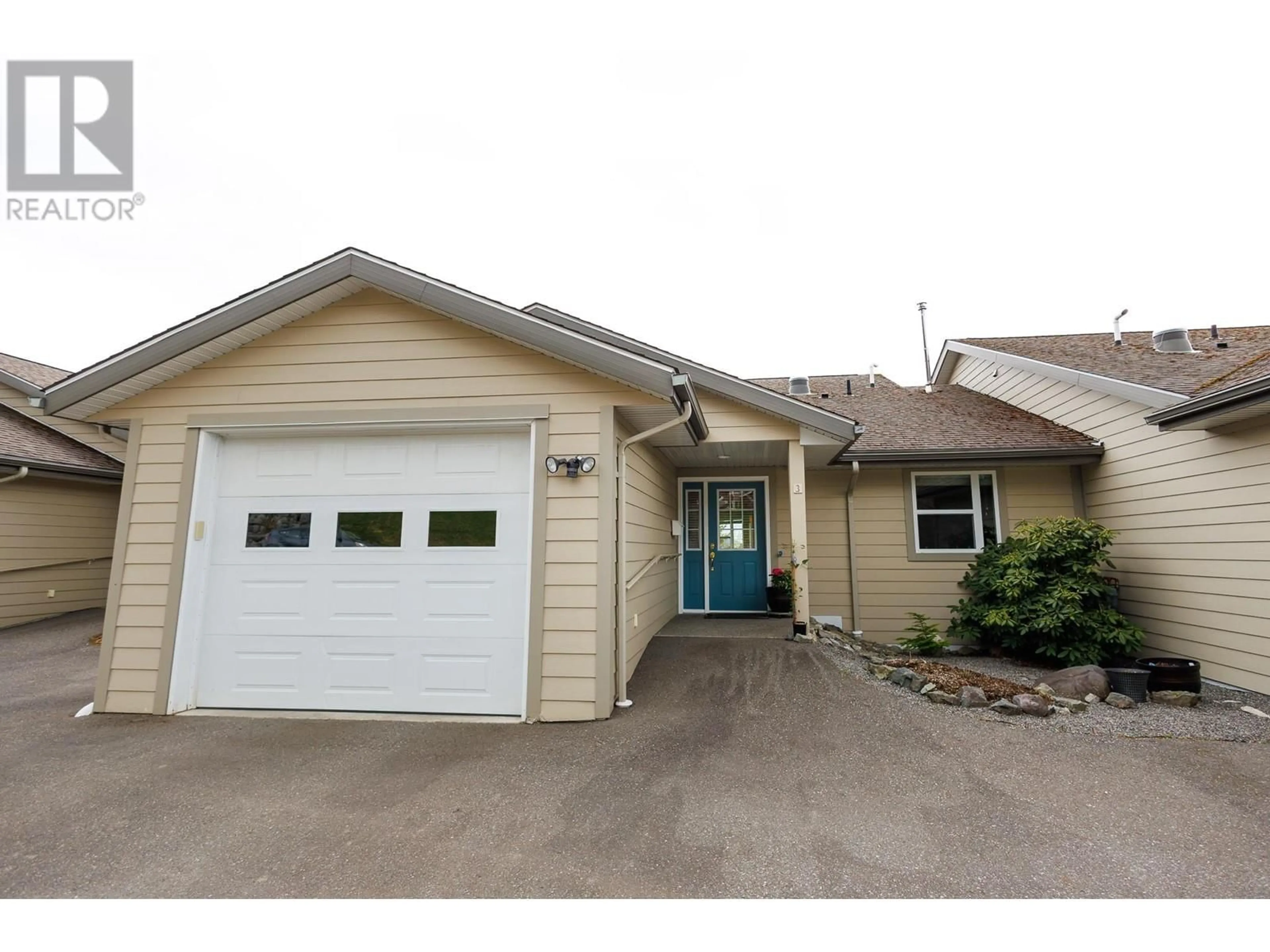 Unknown for 3 - 4022 YEO STREET, Terrace British Columbia V8G0H5