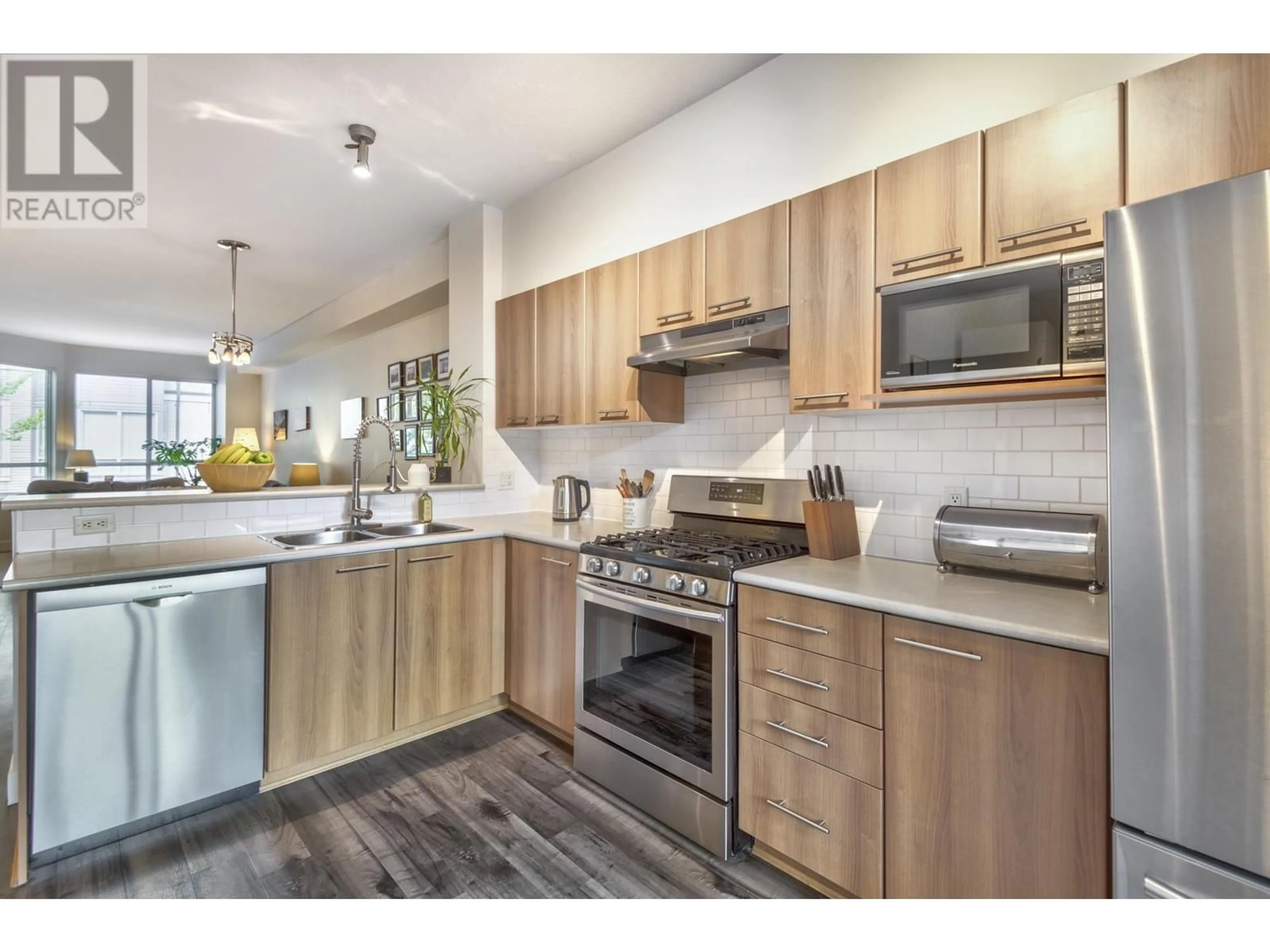 Open concept kitchen, unknown for 68 - 100 KLAHANIE DRIVE, Port Moody British Columbia V3H5K3
