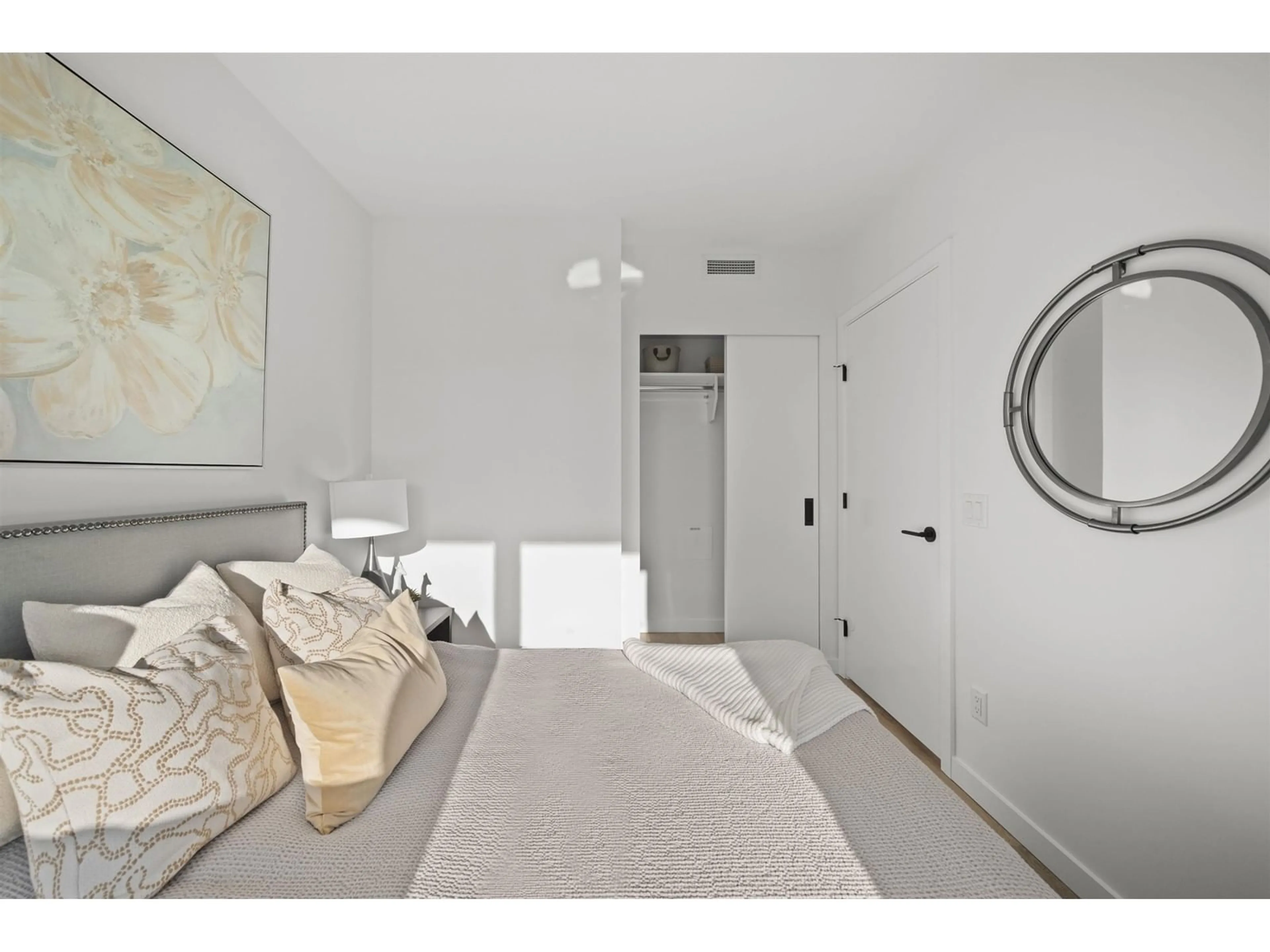 Bedroom with bed, unknown for 1607 - 13685 102, Surrey British Columbia V3T1N7