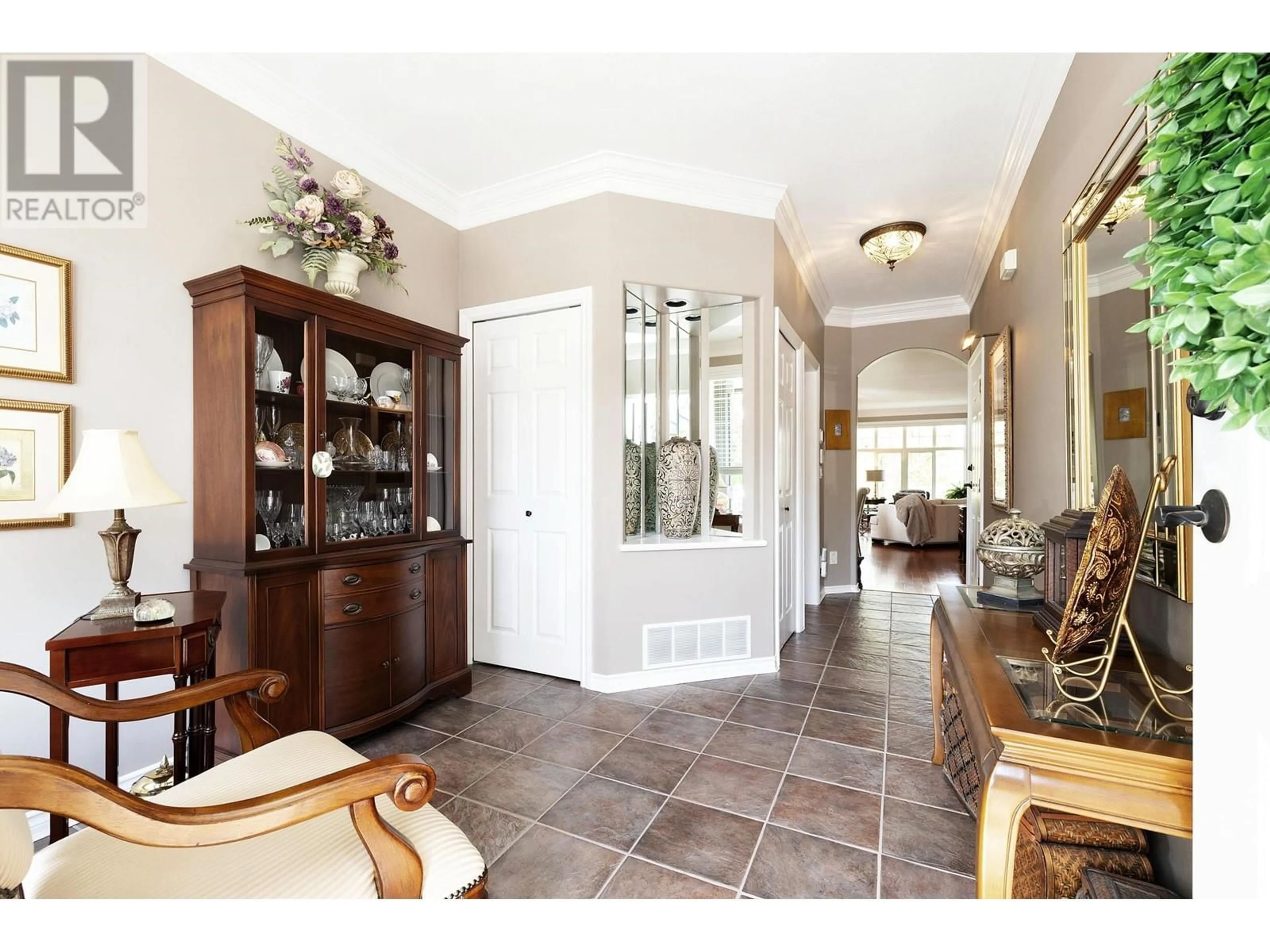 Indoor entryway for 12 - 11358 COTTONWOOD DRIVE, Maple Ridge British Columbia V2X5V5